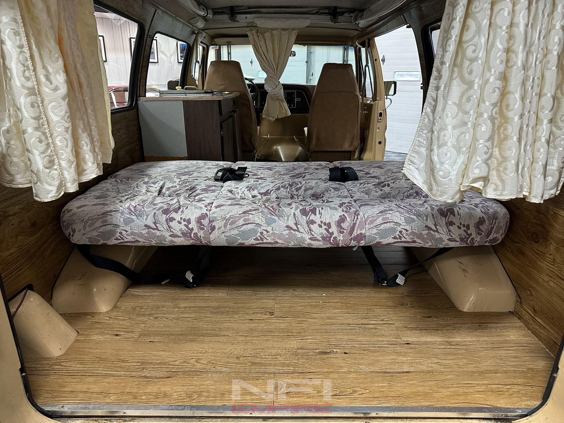 1977 Ford E150 Econoline 44