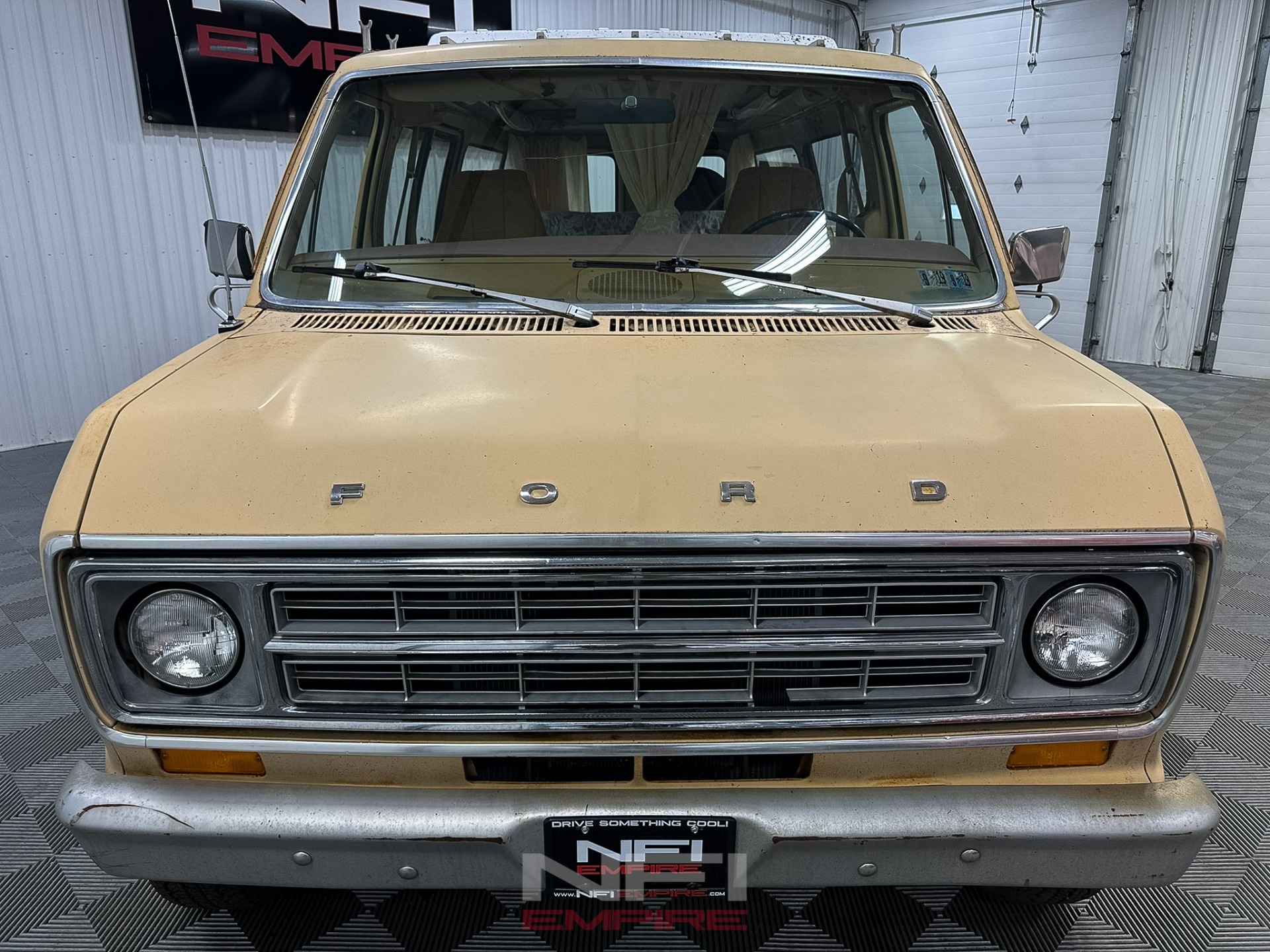 1977 Ford E150 Econoline 4