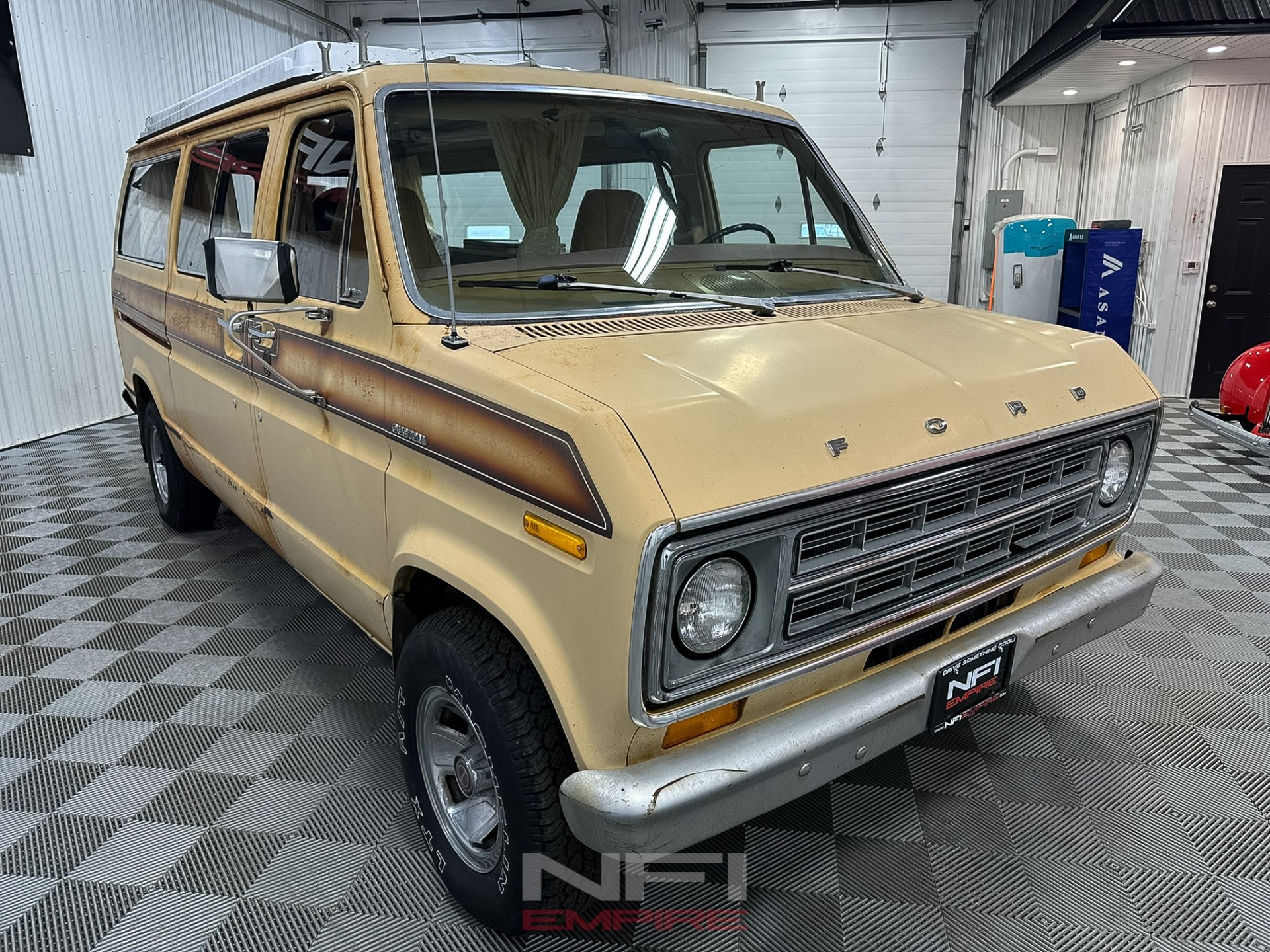 1977 Ford E150 Econoline 5