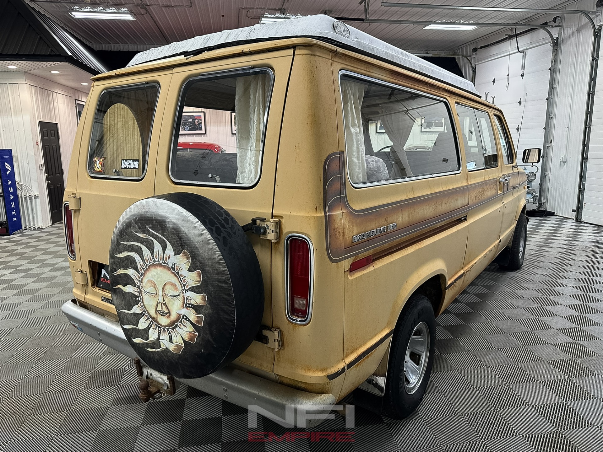 1977 Ford E150 Econoline 8