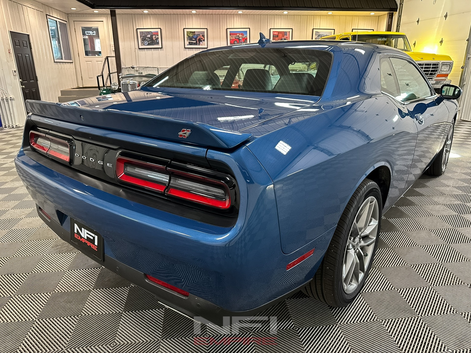 2021 Dodge Challenger 8