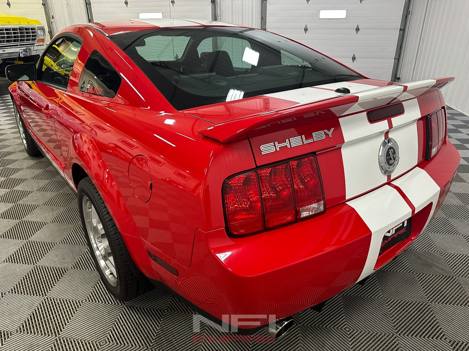 2007 Ford Mustang 10