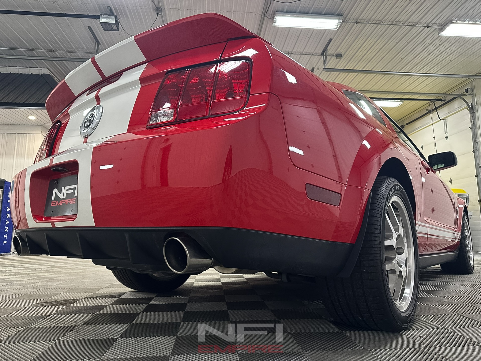 2007 Ford Mustang 19