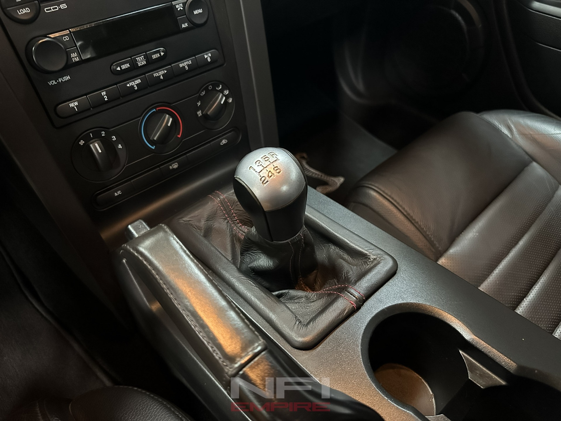 2007 Ford Mustang 26