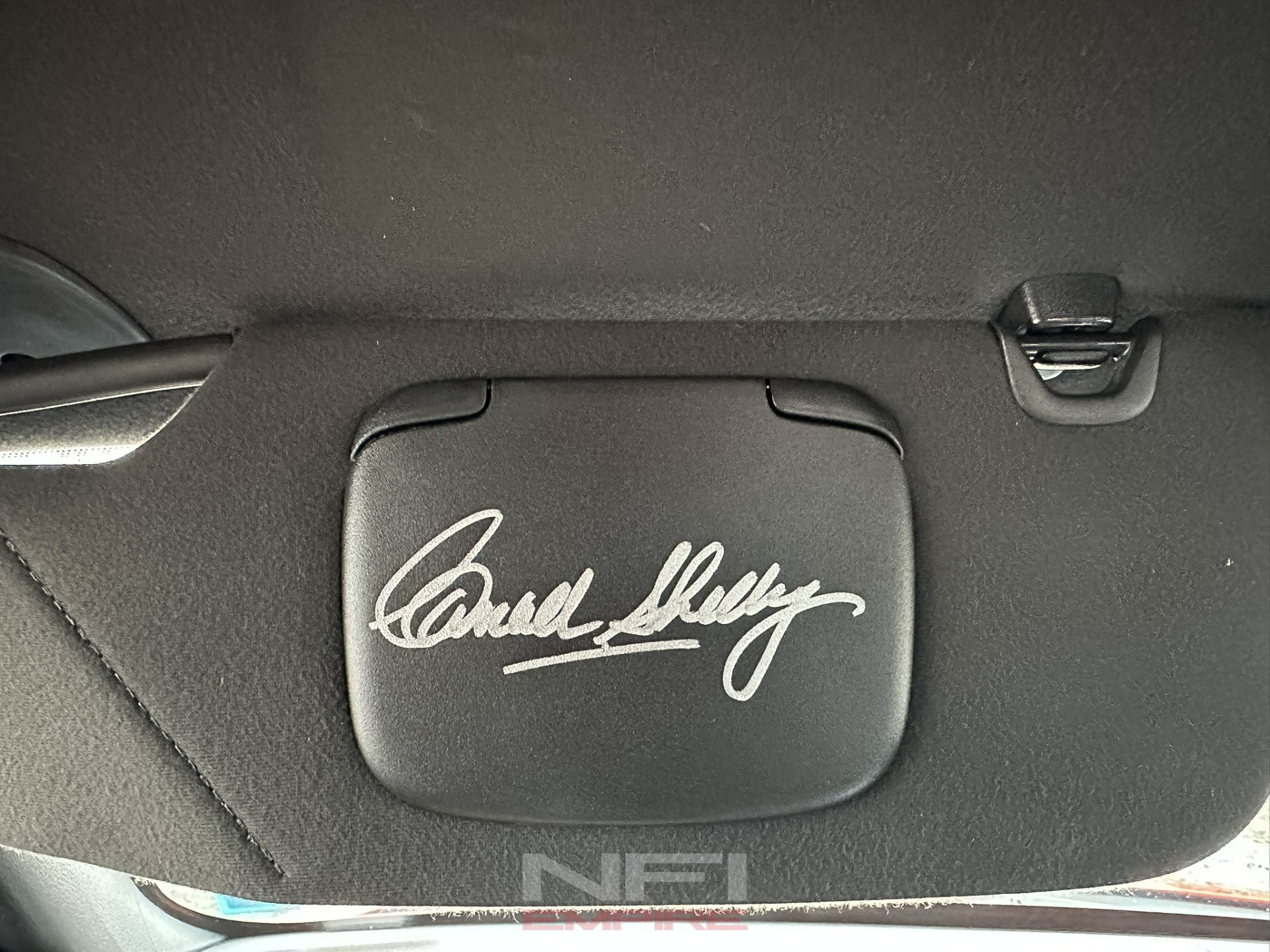 2007 Ford Mustang 32