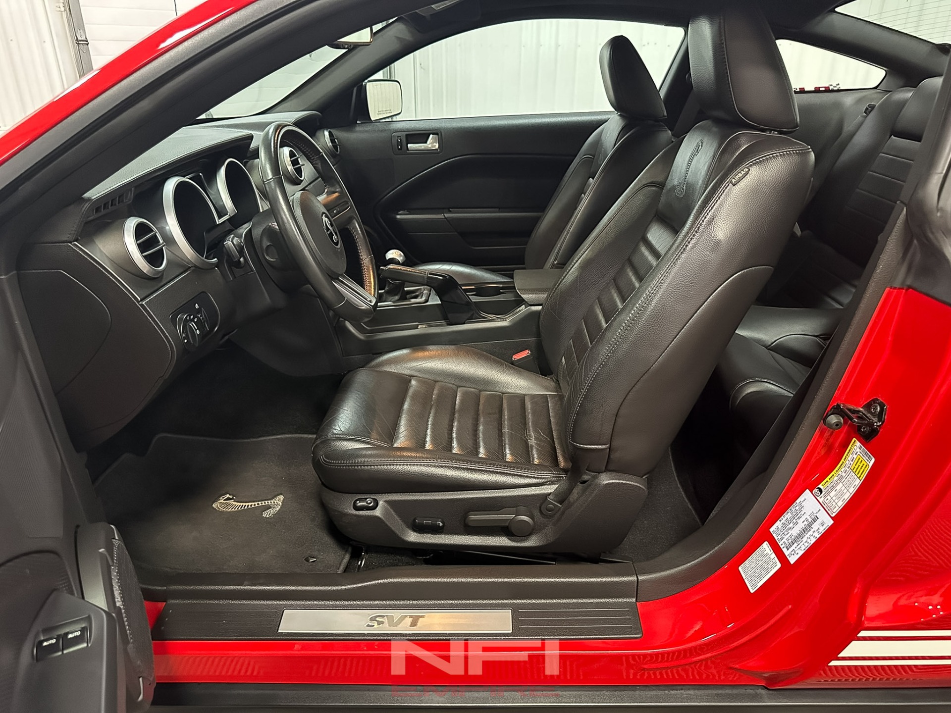 2007 Ford Mustang 34