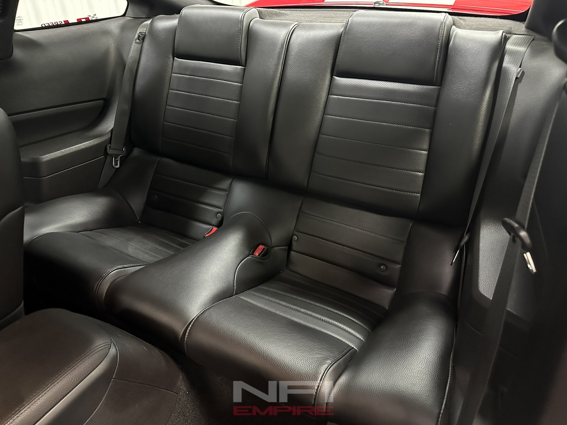 2007 Ford Mustang 35
