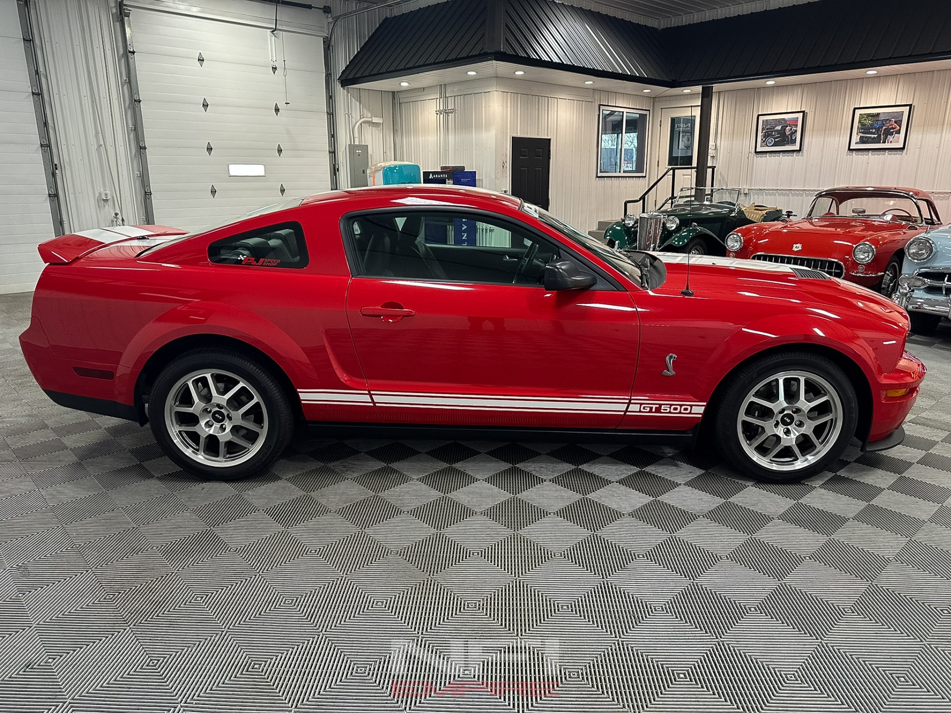 2007 Ford Mustang 7