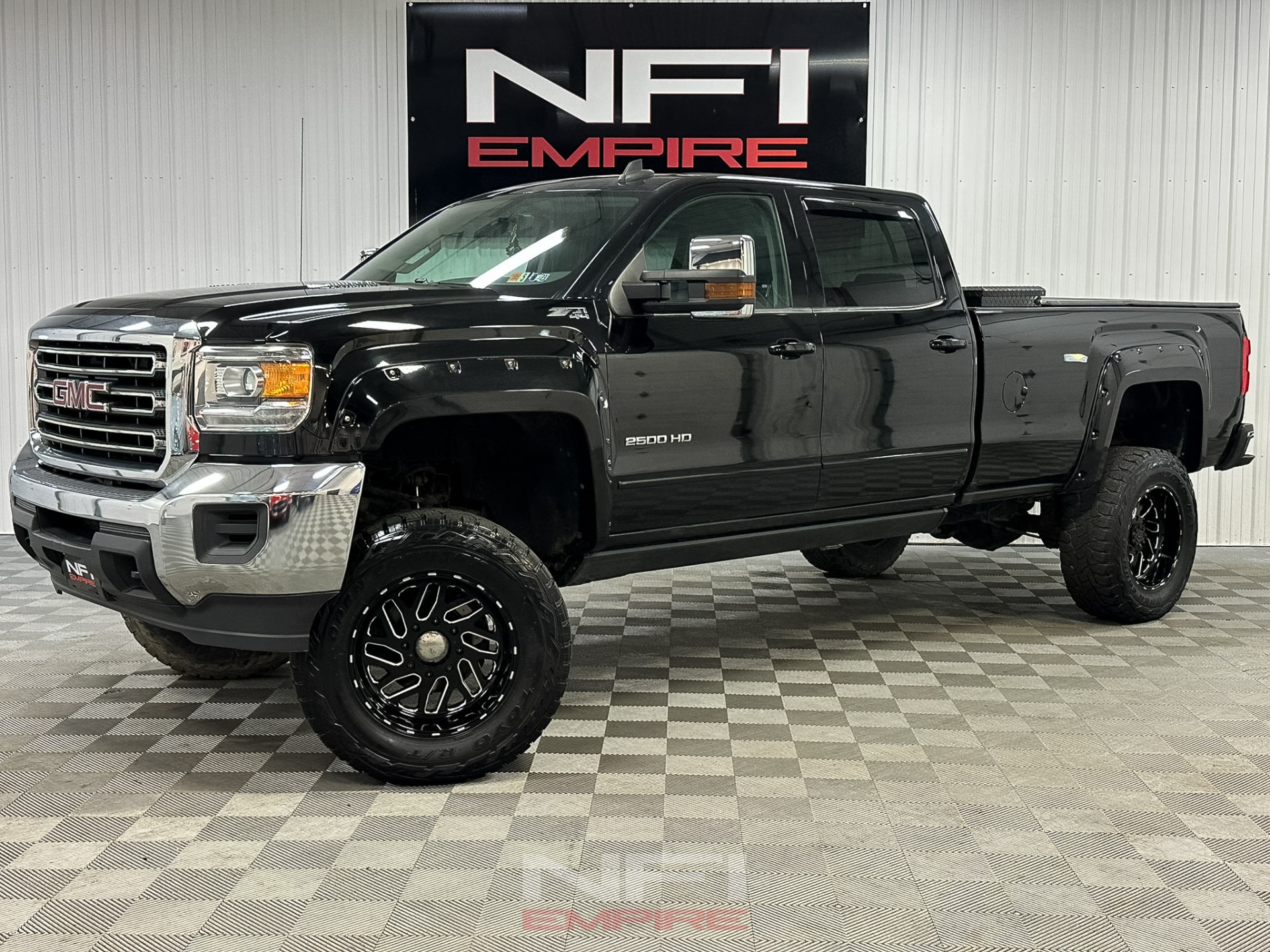 2016 GMC Sierra 2500 HD Crew Cab 1