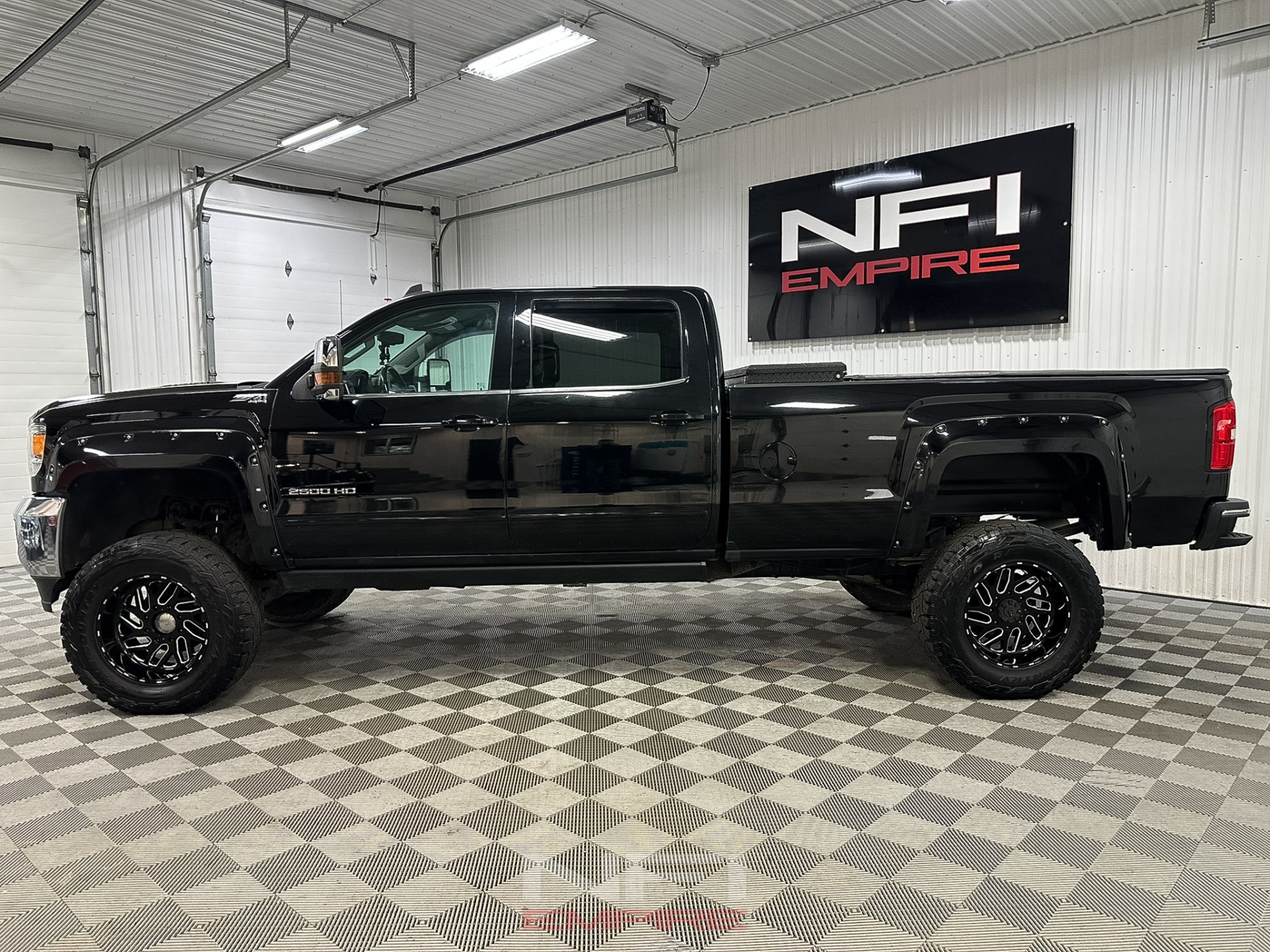 2016 GMC Sierra 2500 HD Crew Cab 2