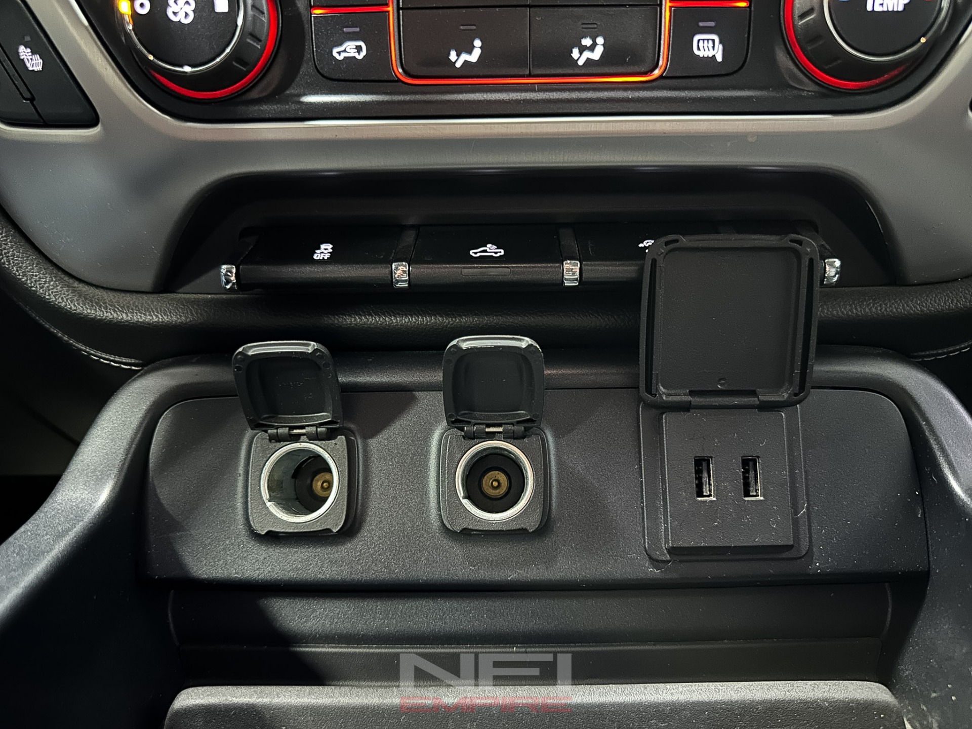 2016 GMC Sierra 2500 HD Crew Cab 33