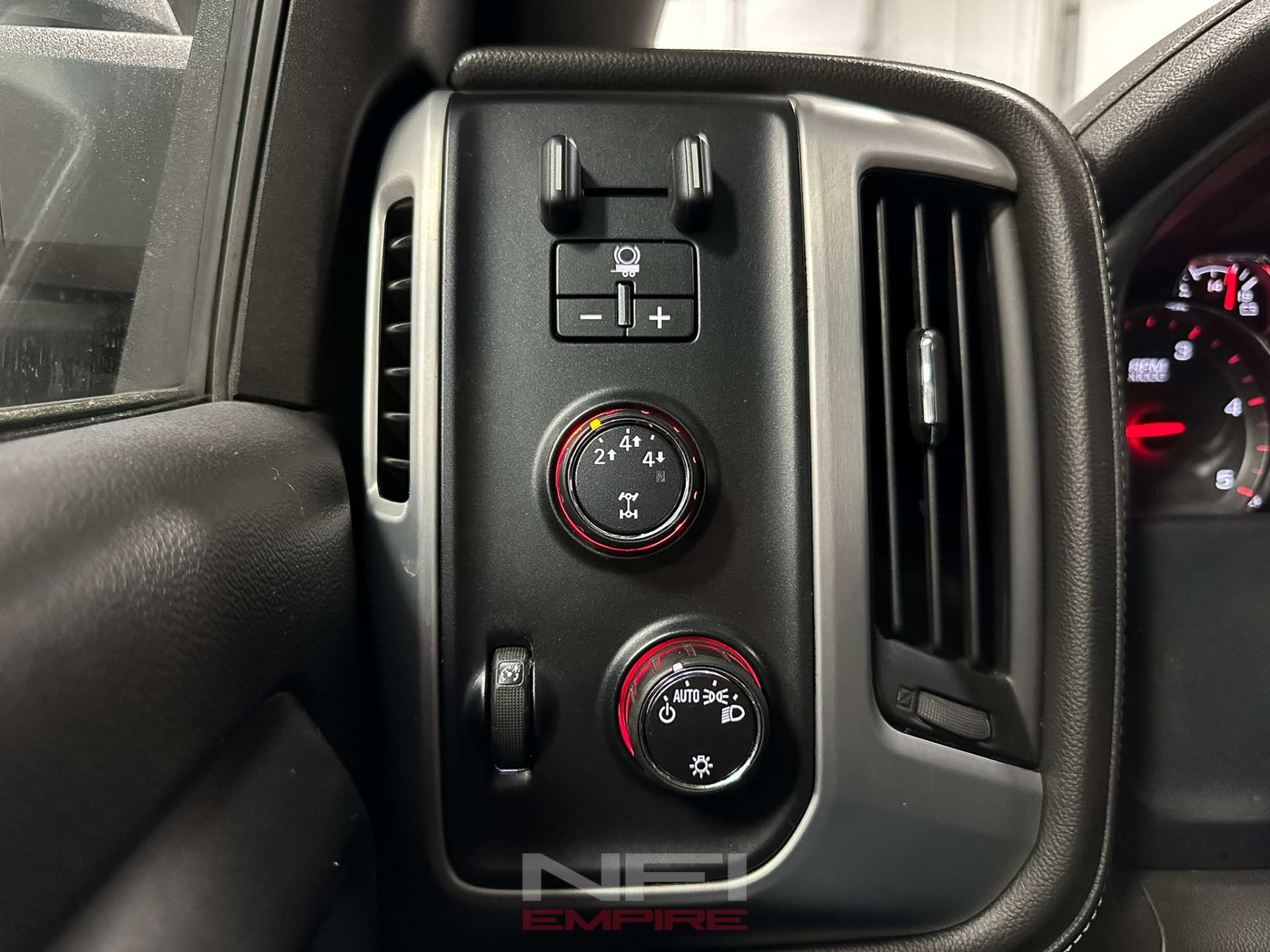 2016 GMC Sierra 2500 HD Crew Cab 36