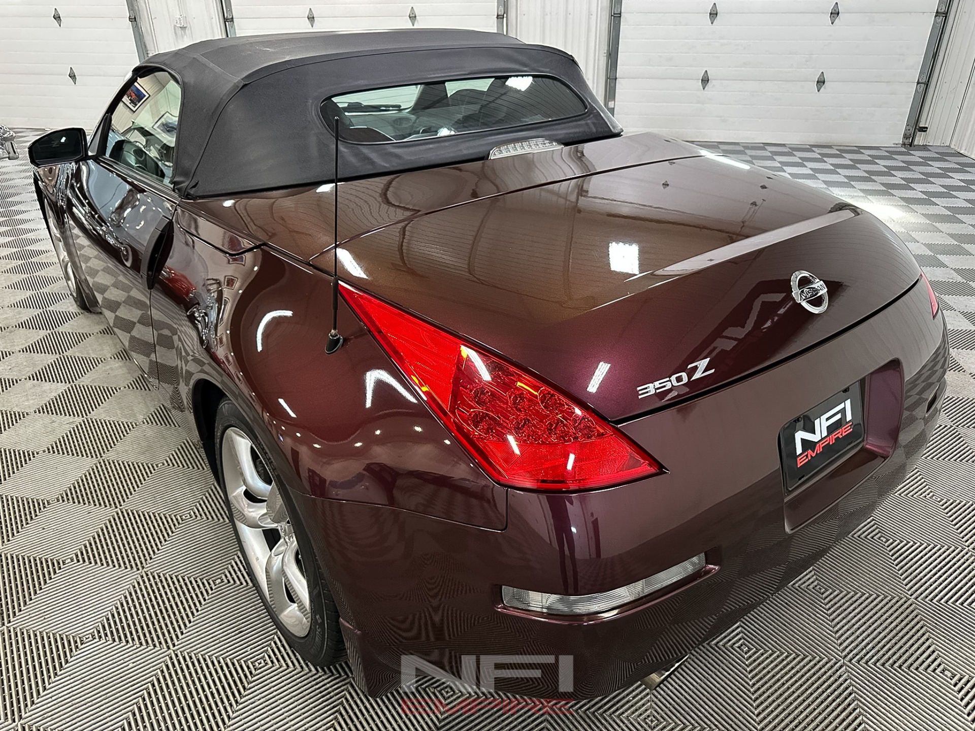 2006 Nissan 350Z 19