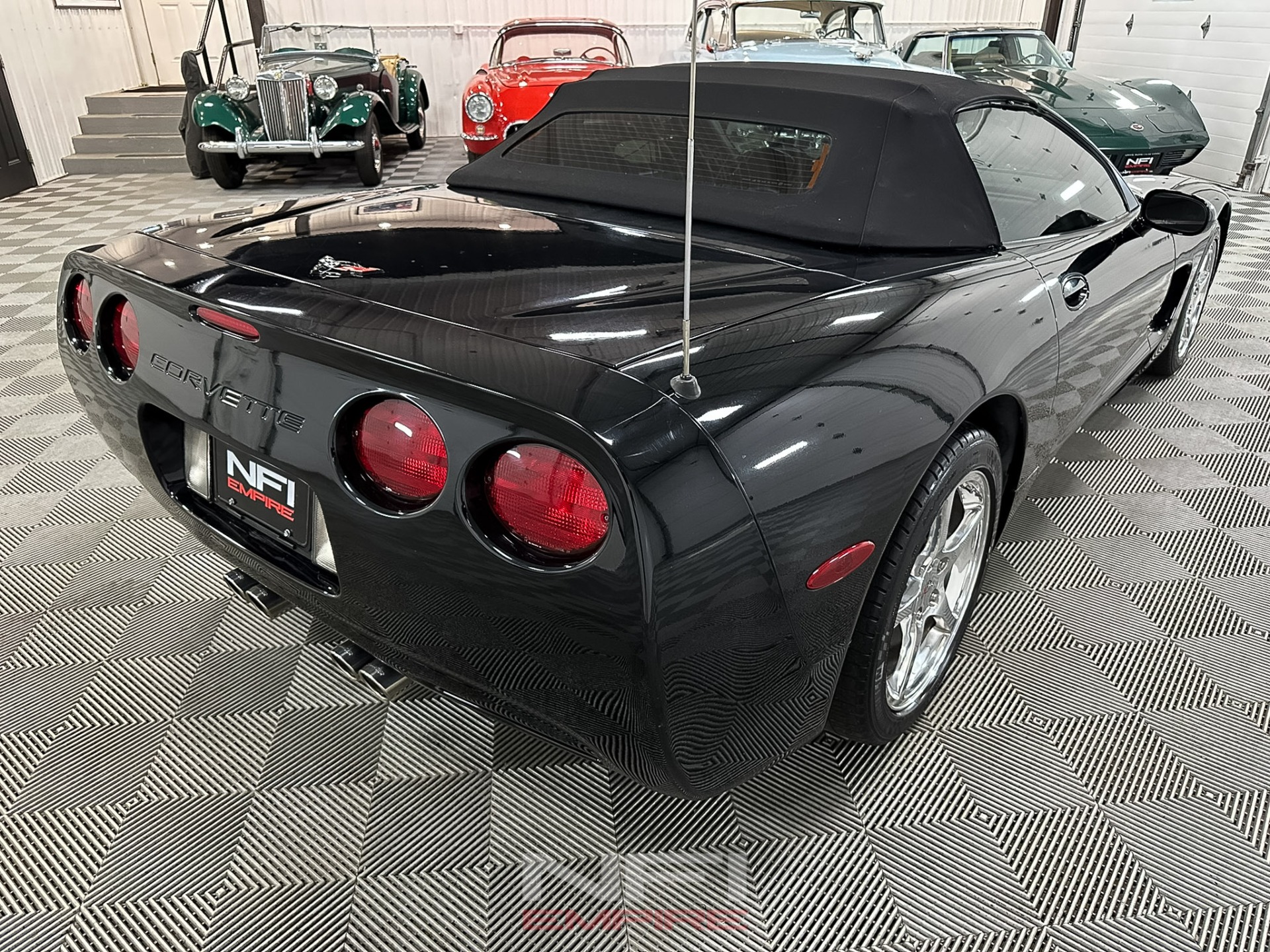 2004 Chevrolet Corvette 15