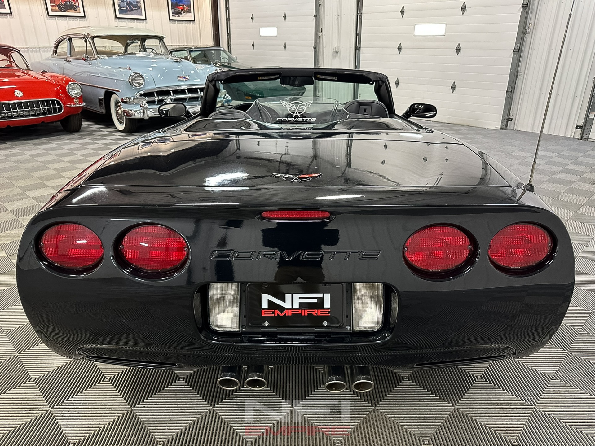 2004 Chevrolet Corvette 16