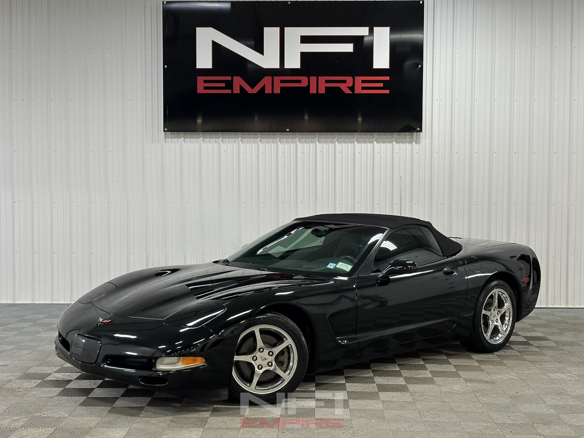 2004 Chevrolet Corvette 2