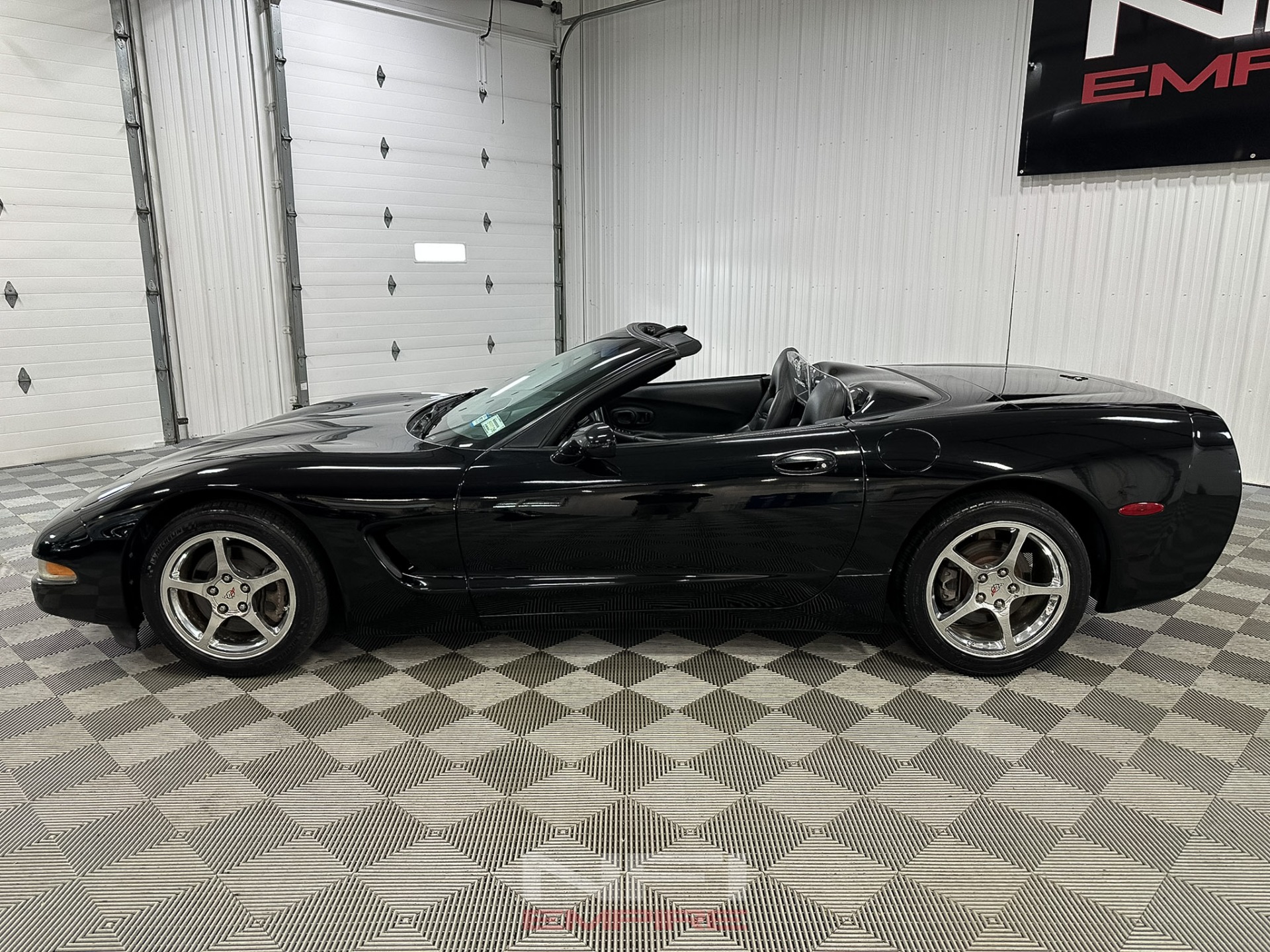 2004 Chevrolet Corvette 3