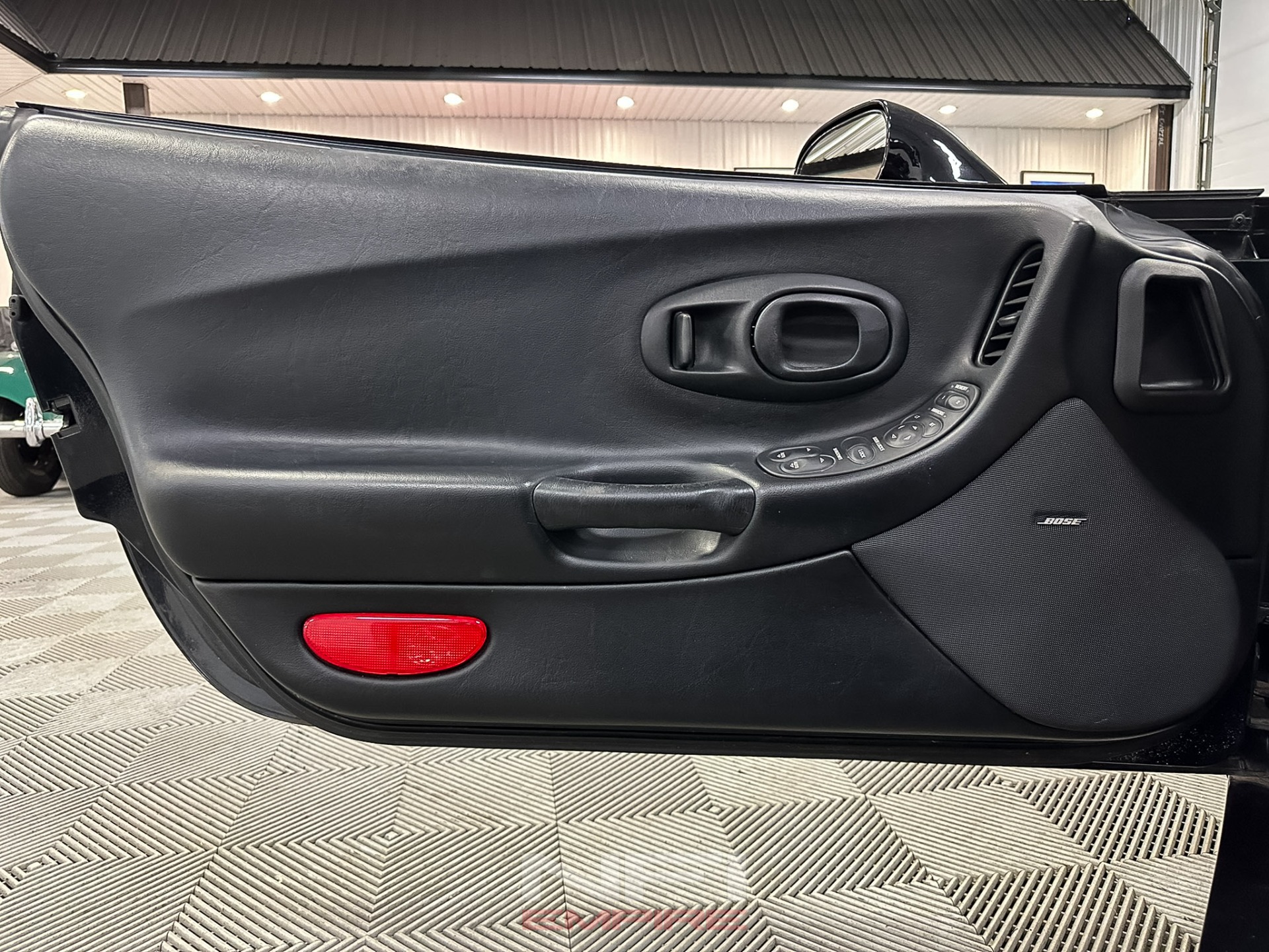 2004 Chevrolet Corvette 41