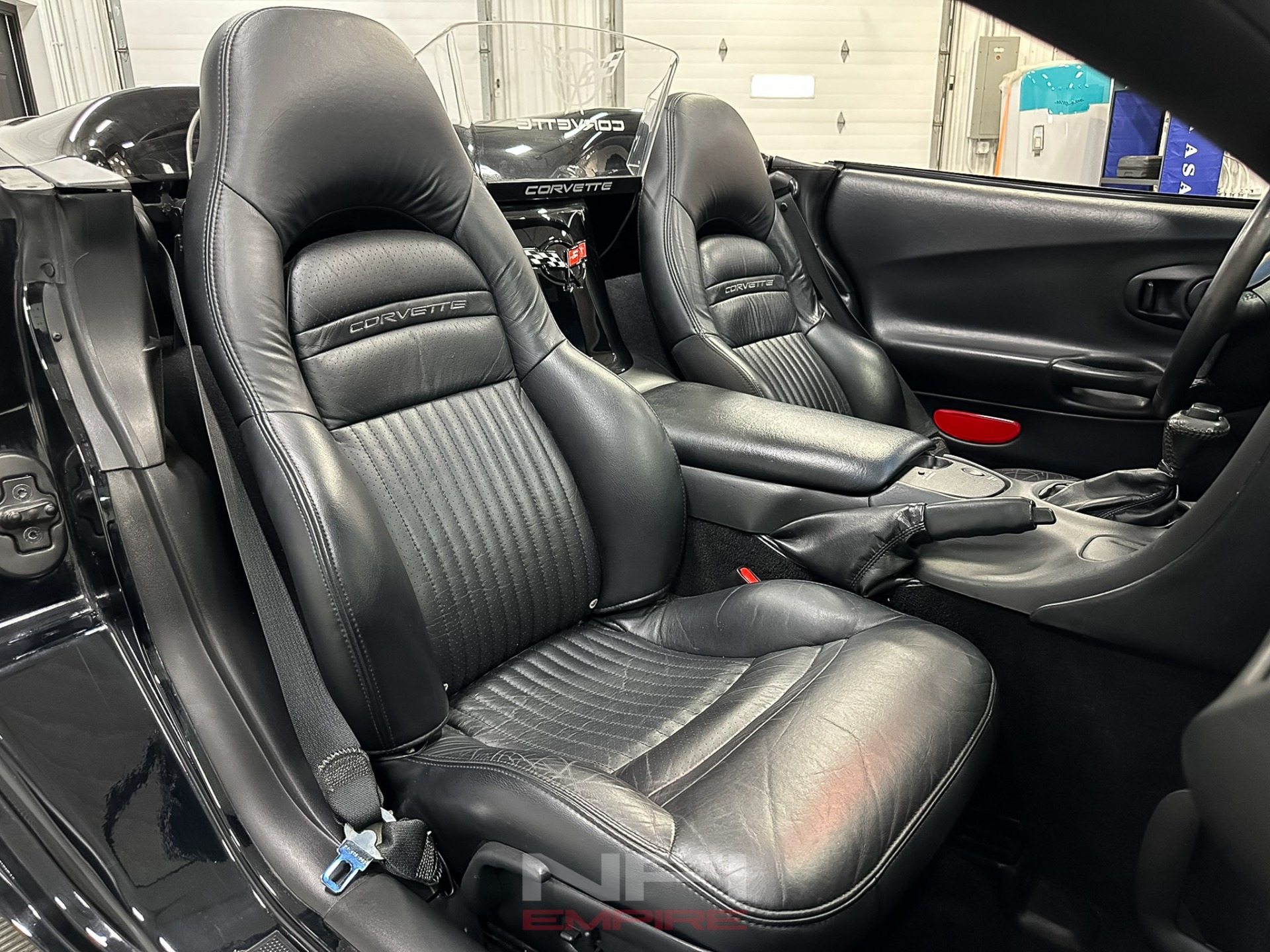 2004 Chevrolet Corvette 43