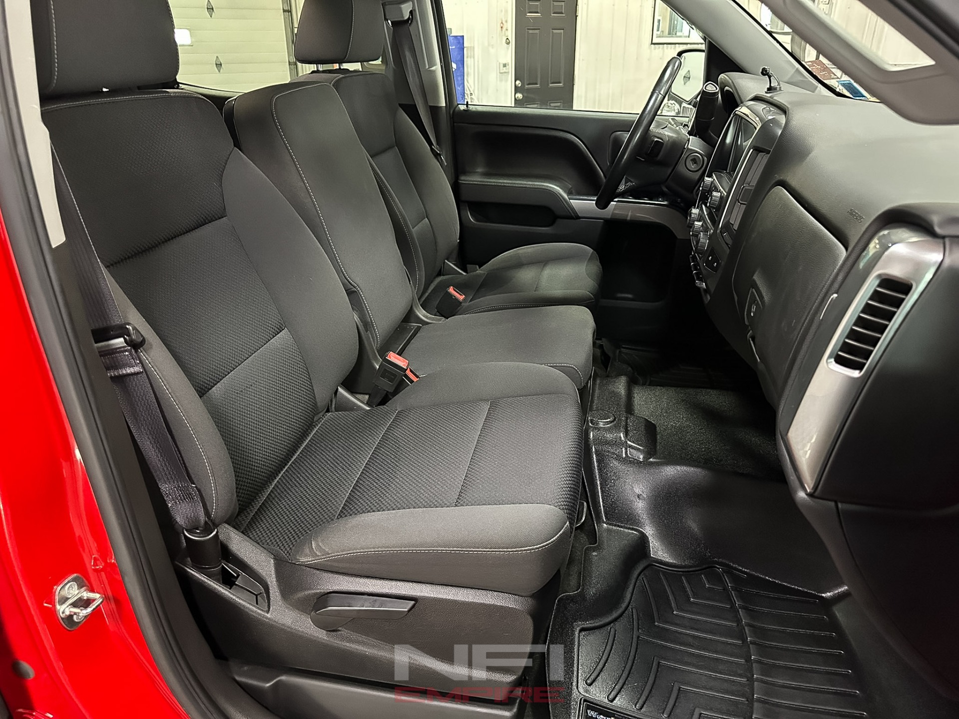 2016 Chevrolet Silverado 1500 Crew Cab 34