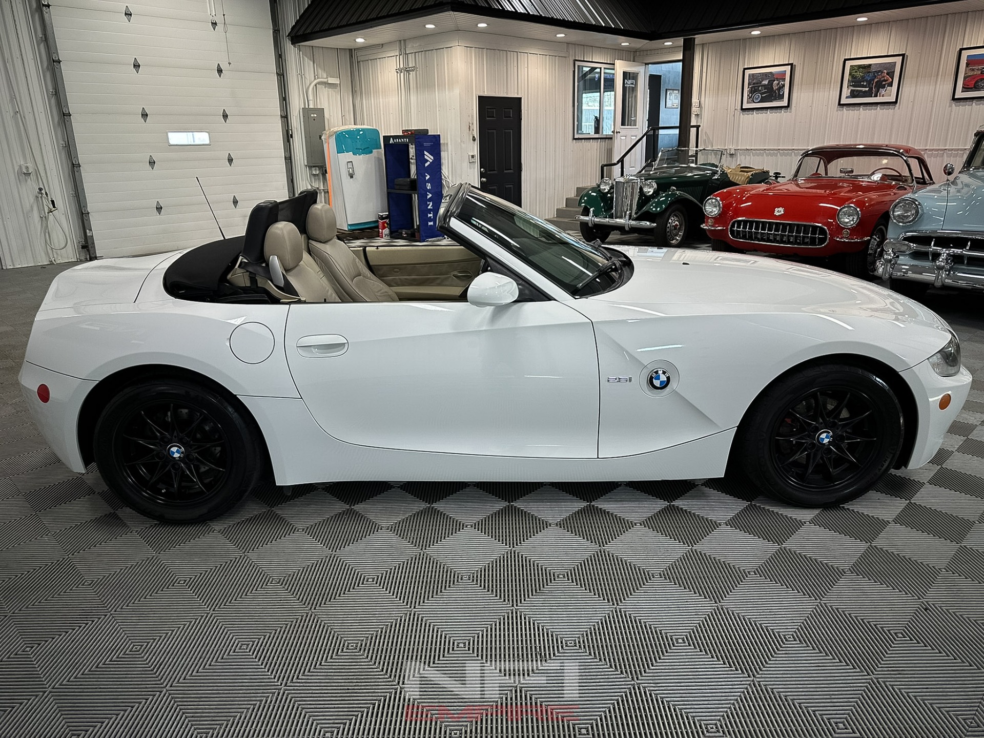 2005 BMW Z4 12