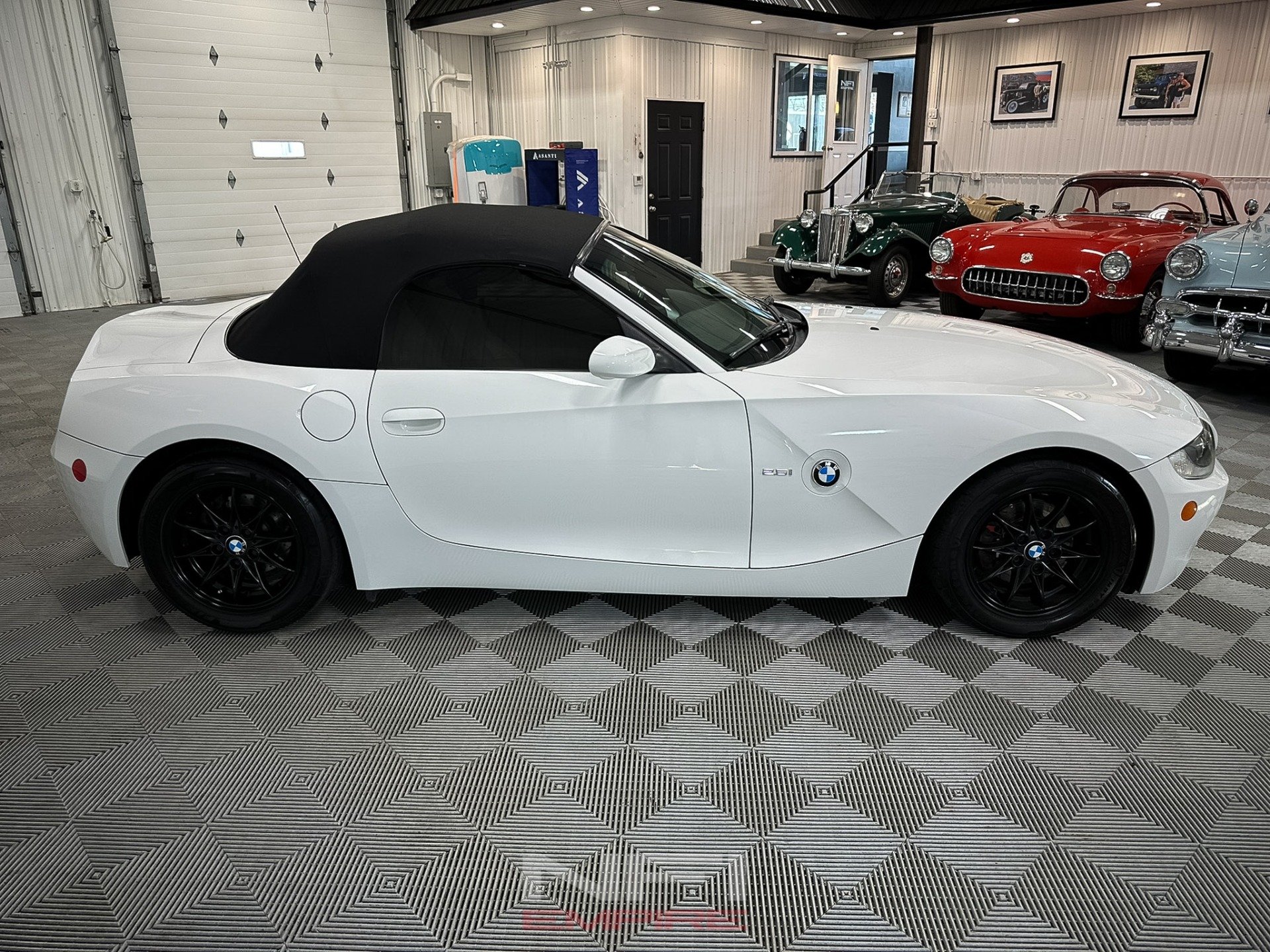 2005 BMW Z4 13