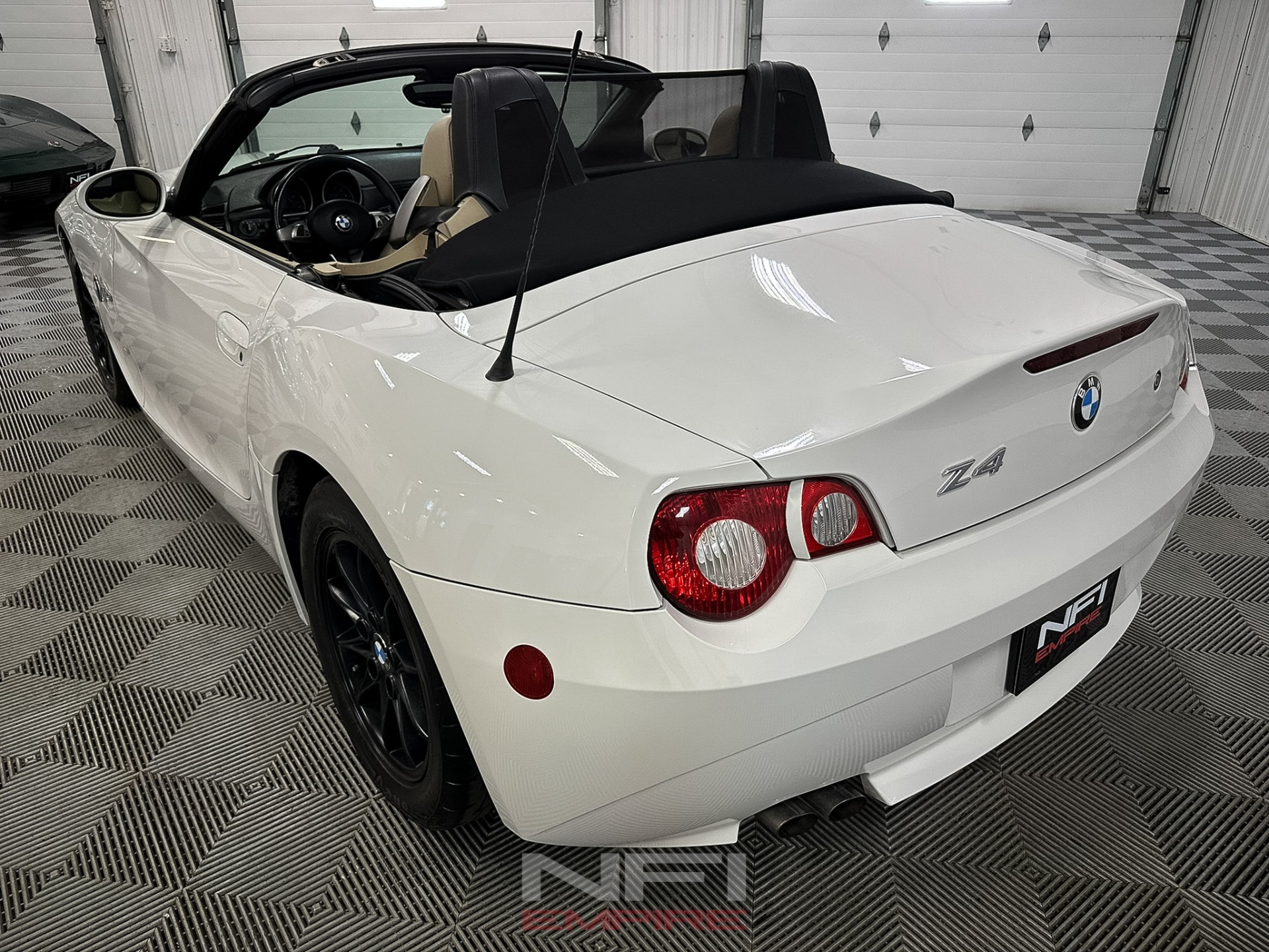 2005 BMW Z4 18