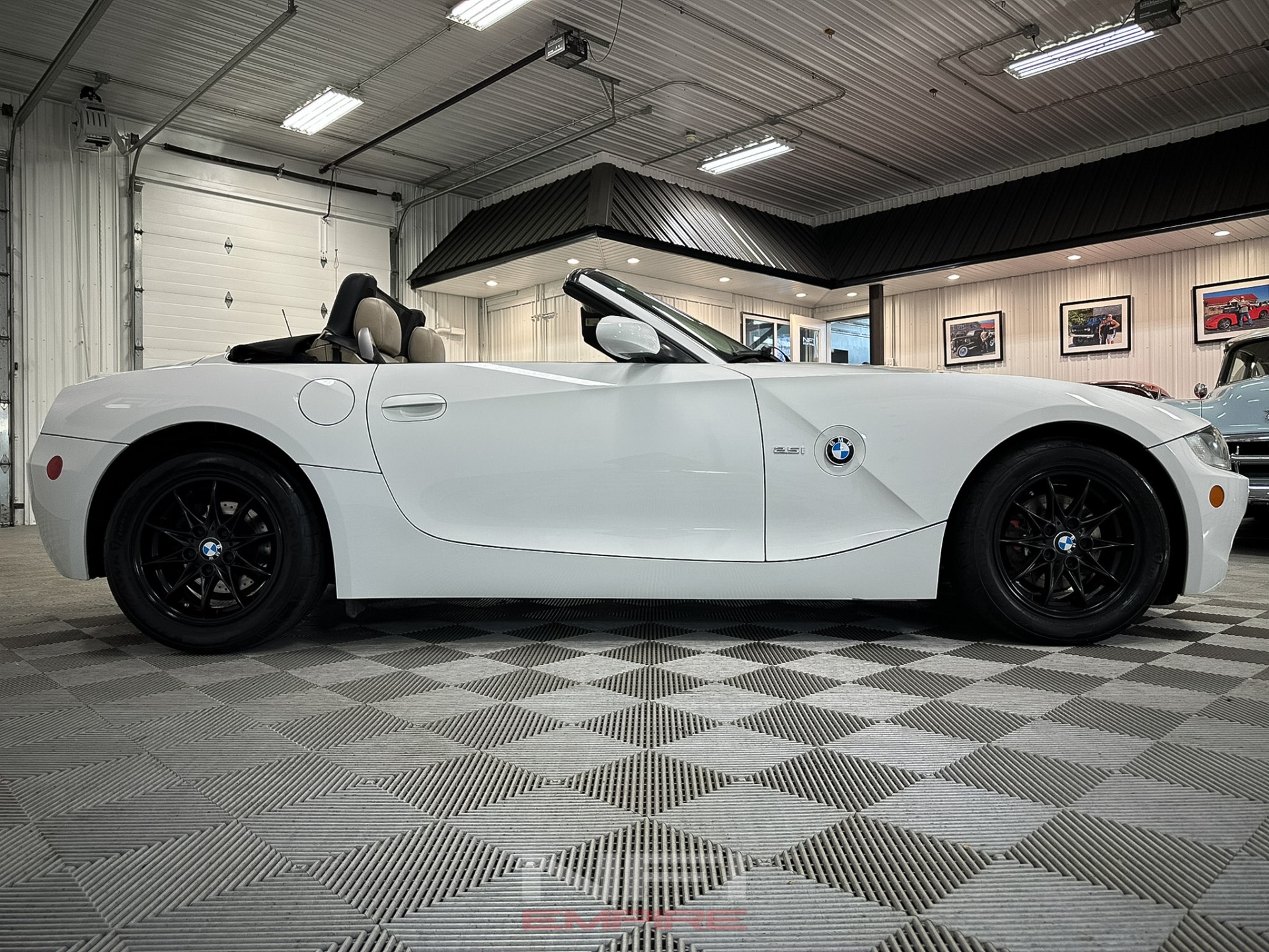 2005 BMW Z4 26