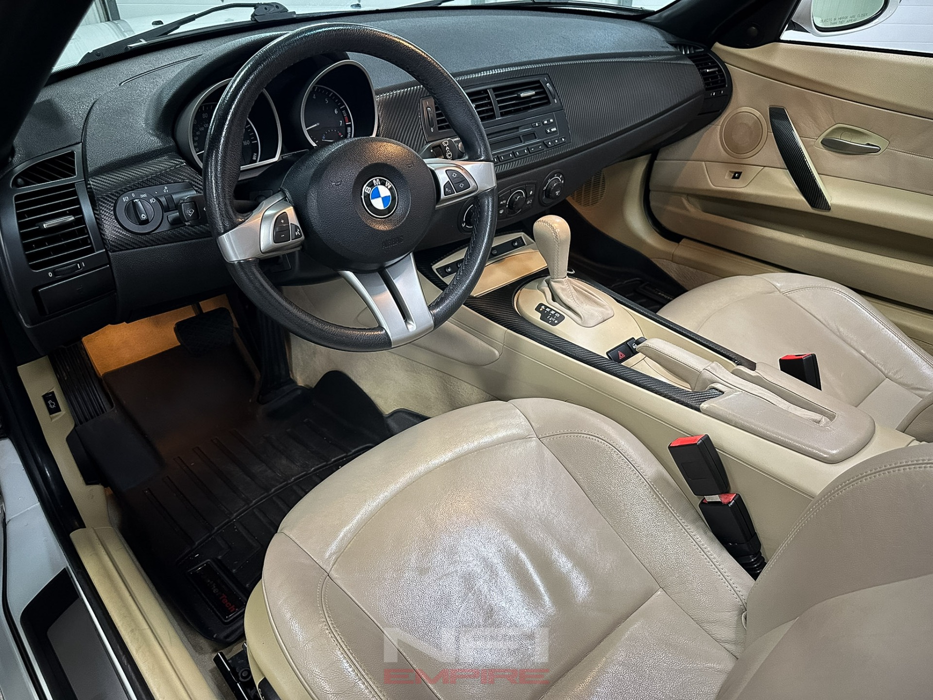 2005 BMW Z4 33
