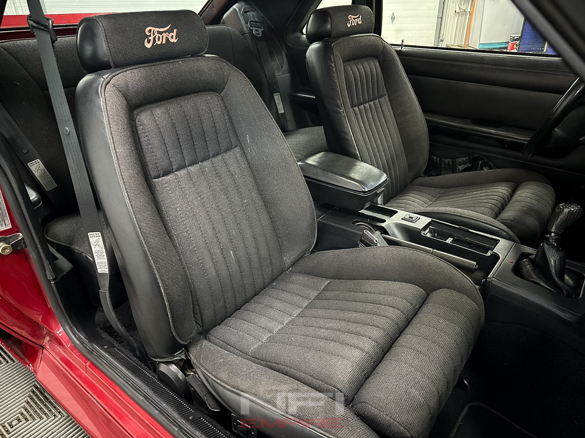 1991 Ford Mustang 38