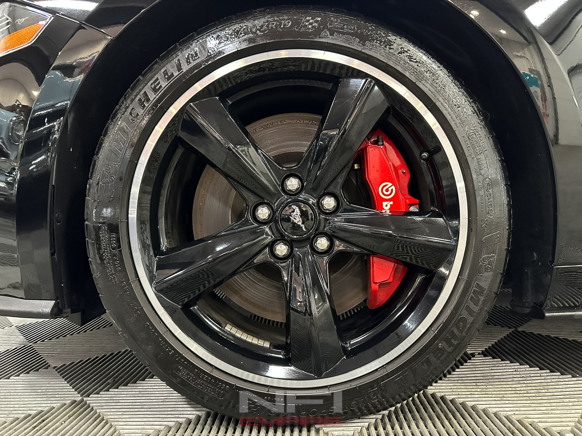 2019 Ford Mustang 12