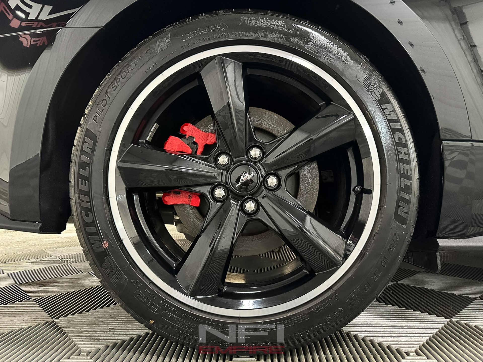 2019 Ford Mustang 18