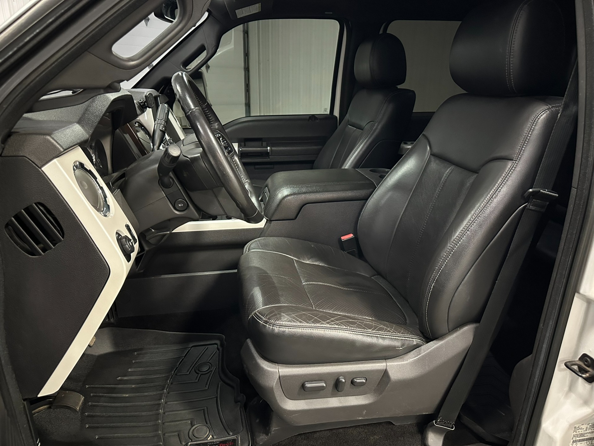 2015 Ford F250 Super Duty Crew Cab 23