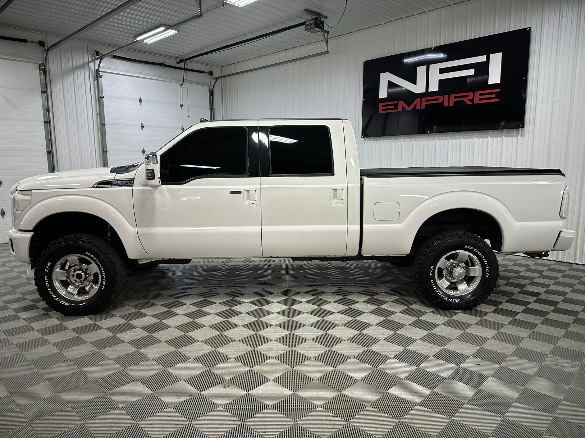 2015 Ford F250 Super Duty Crew Cab 2