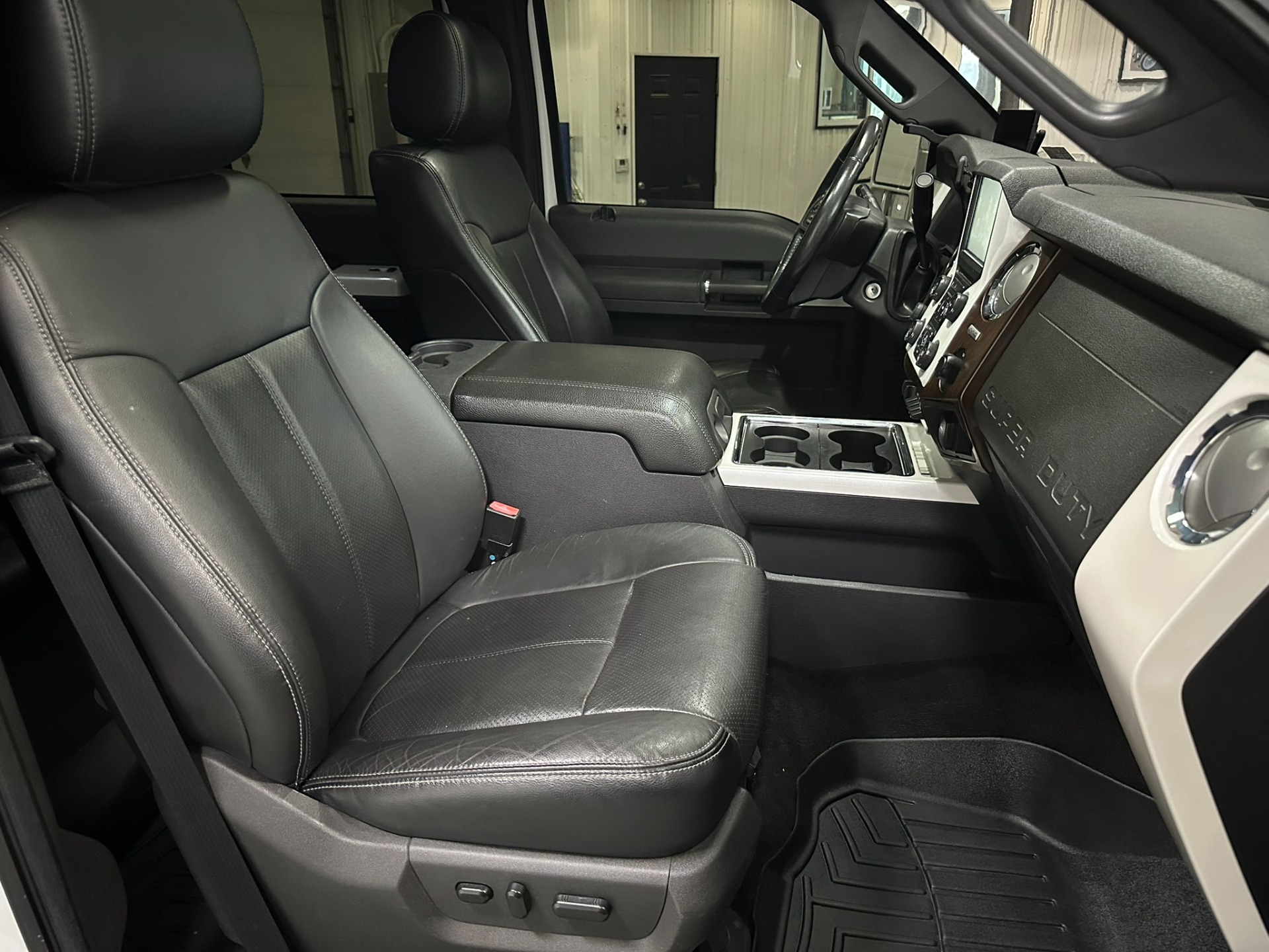 2015 Ford F250 Super Duty Crew Cab 38