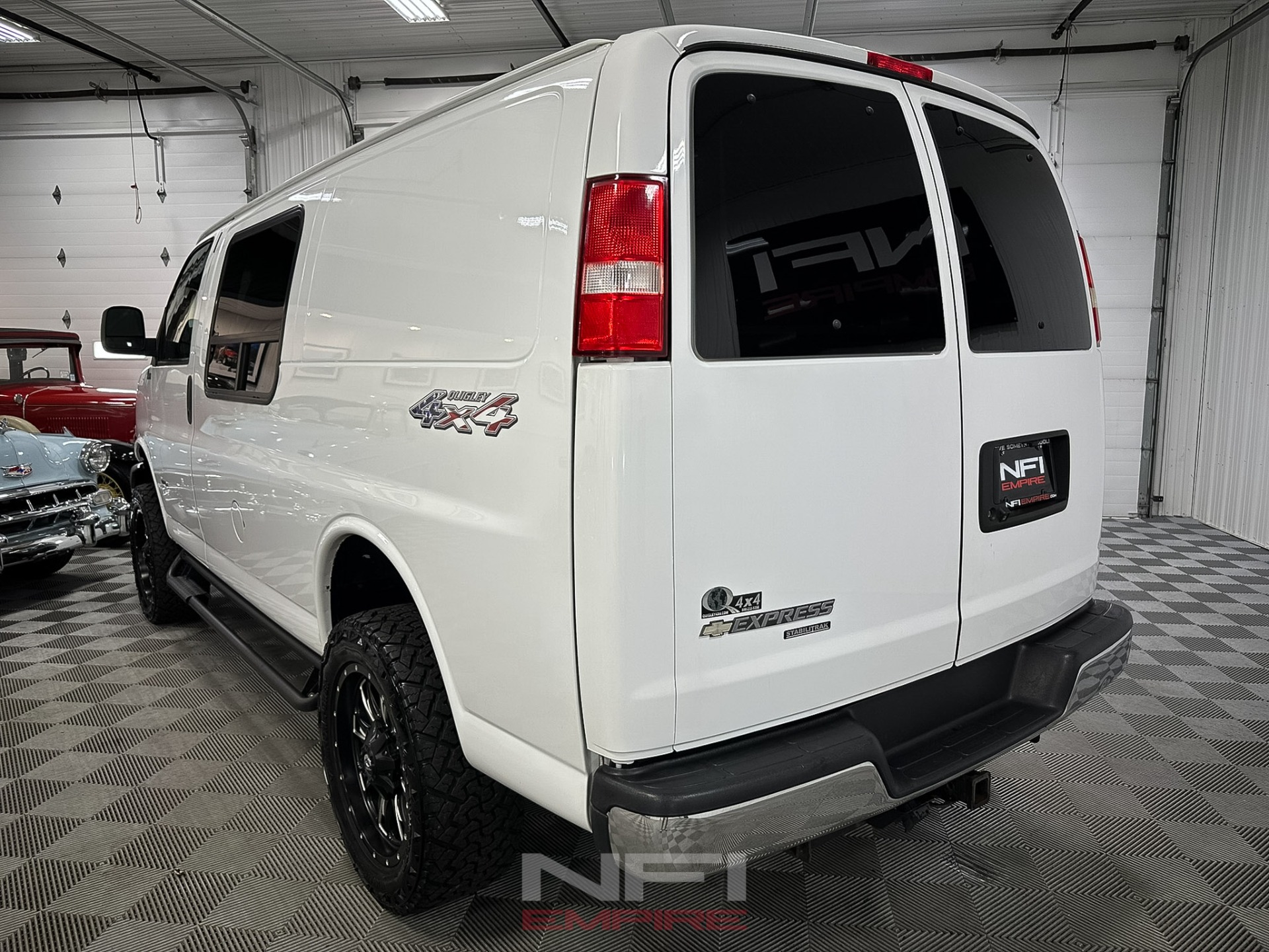 2015 Chevrolet Express 3500 Cargo 10
