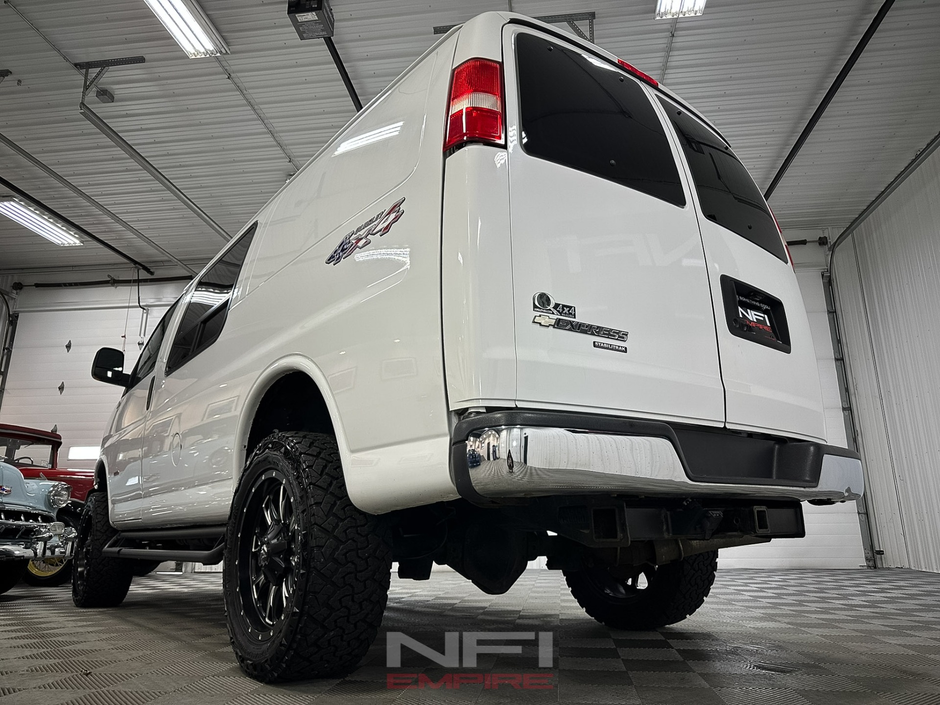 2015 Chevrolet Express 3500 Cargo 21