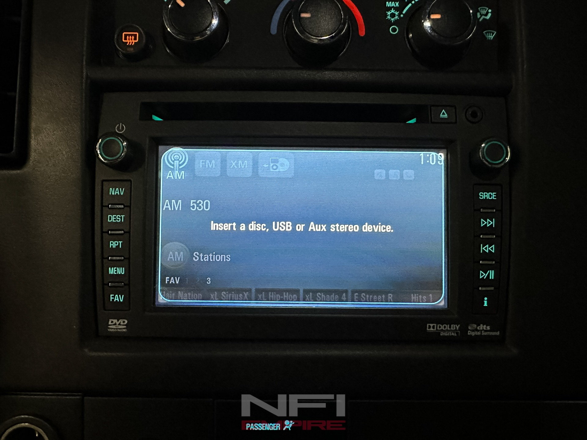 2015 Chevrolet Express 3500 Cargo 29