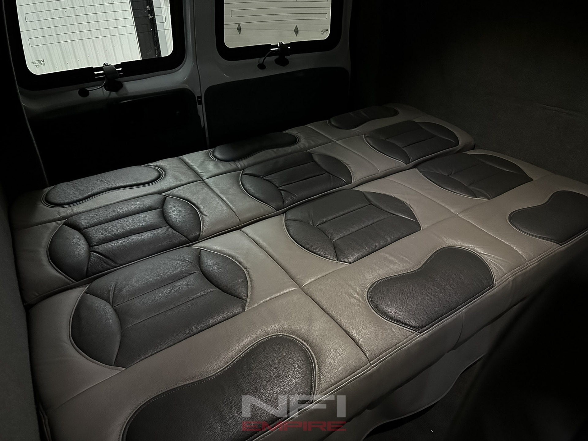 2015 Chevrolet Express 3500 Cargo 47
