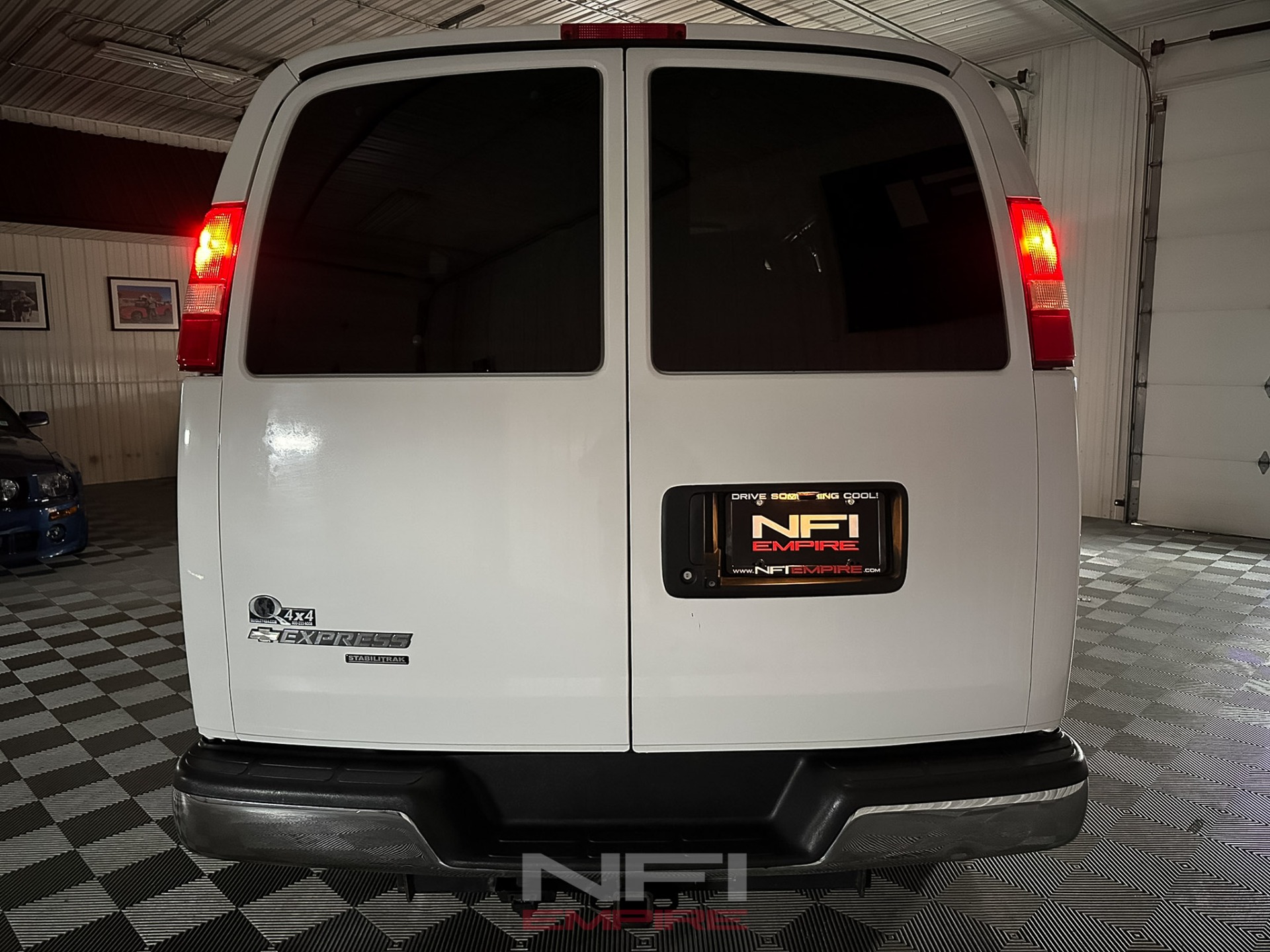 2015 Chevrolet Express 3500 Cargo 61