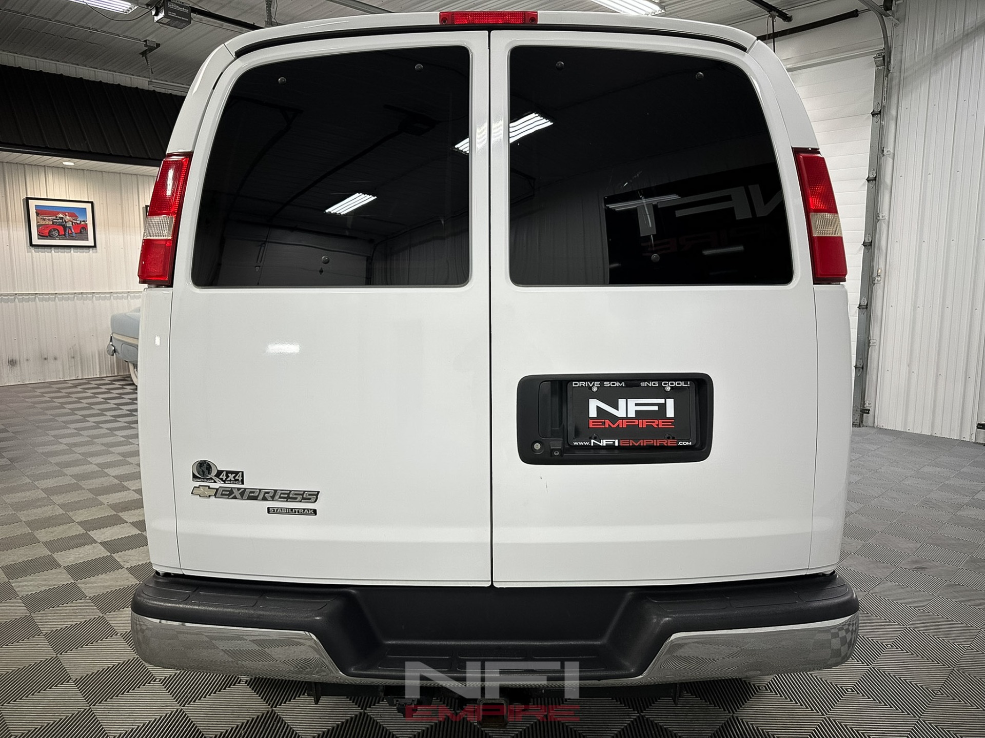 2015 Chevrolet Express 3500 Cargo 9