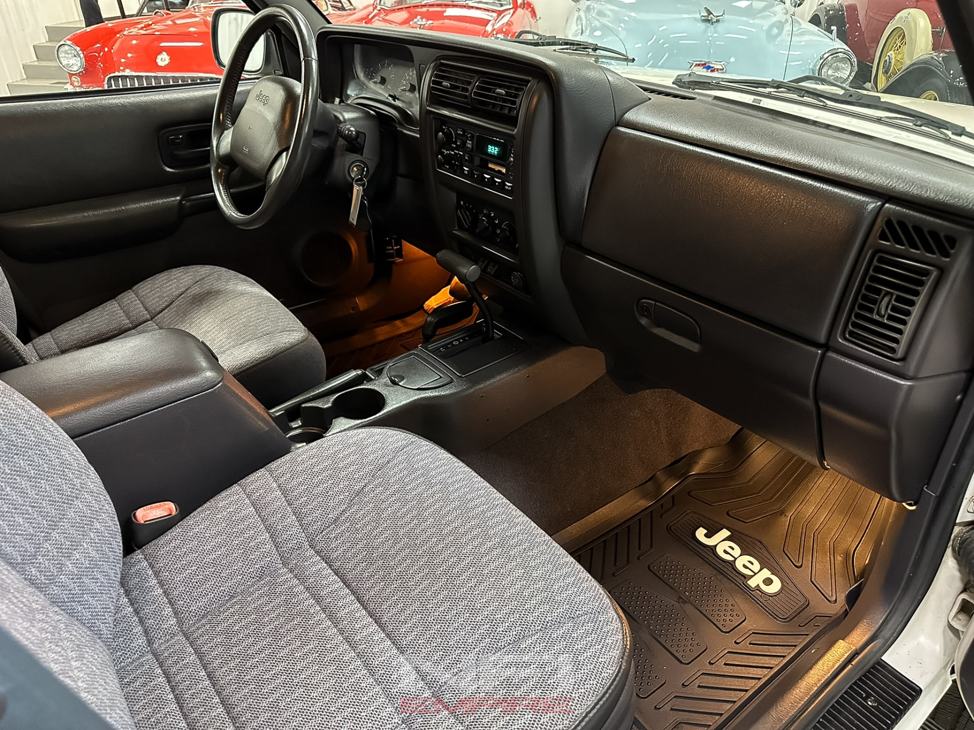 2001 Jeep Cherokee 33