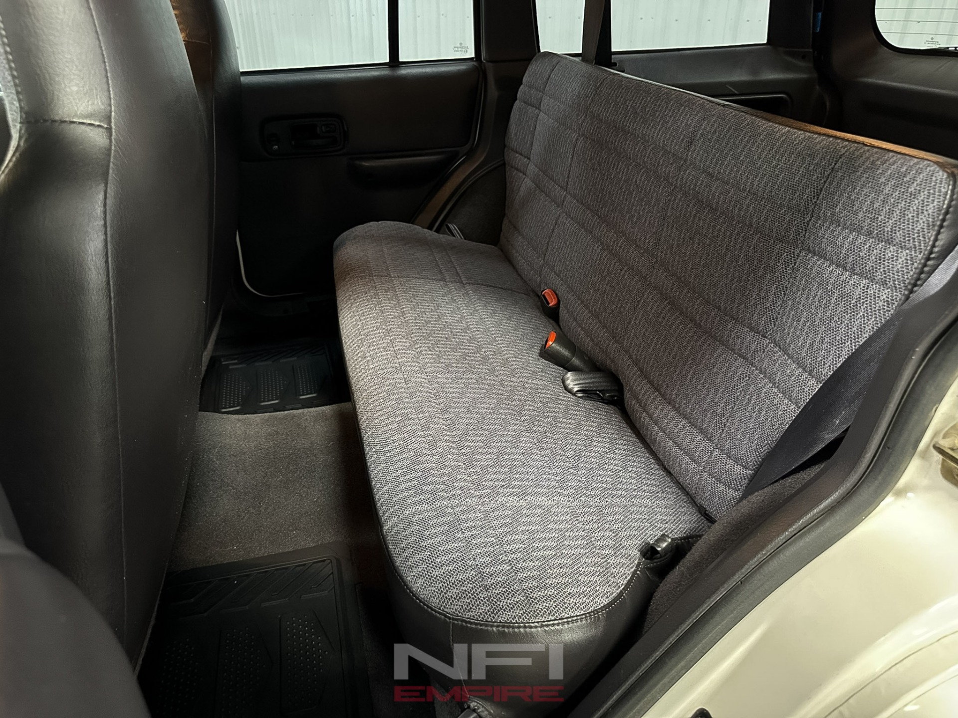 2001 Jeep Cherokee 40