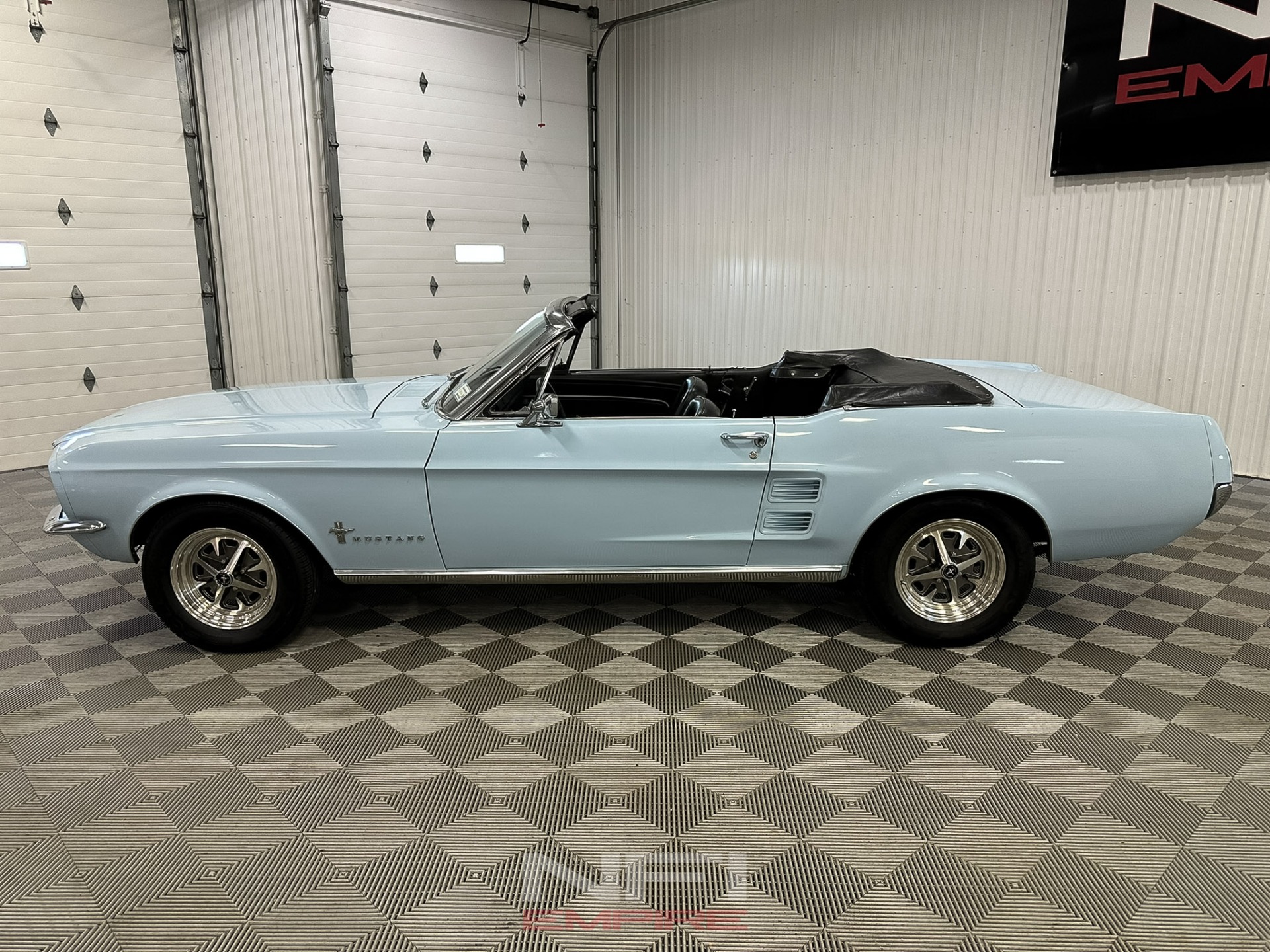 1967 Ford Mustang 3