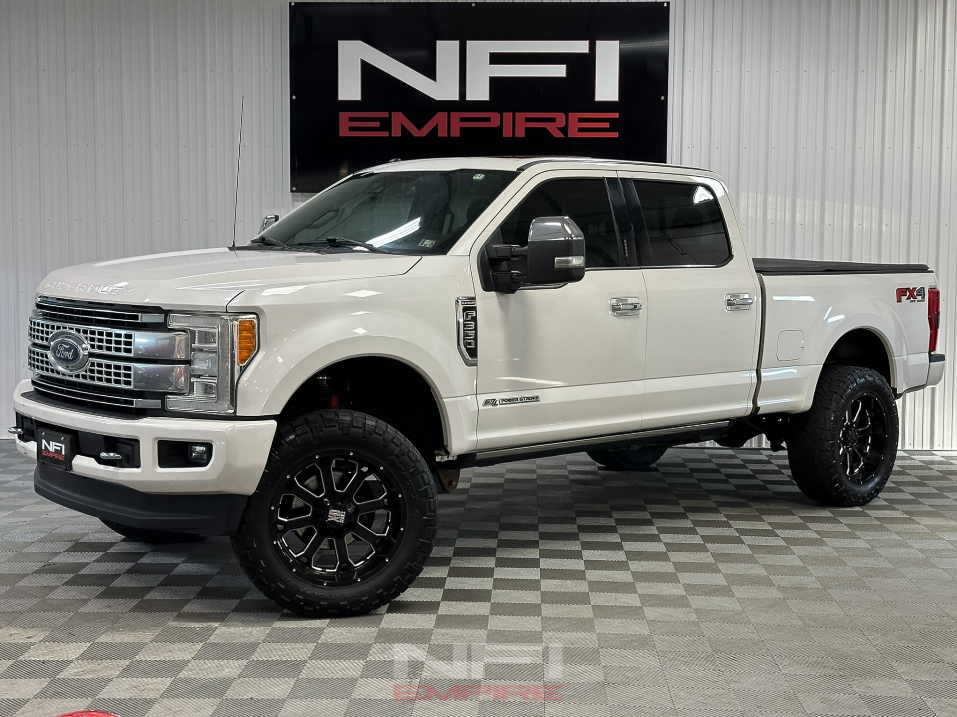 2017 Ford F350 Super Duty Crew Cab 1