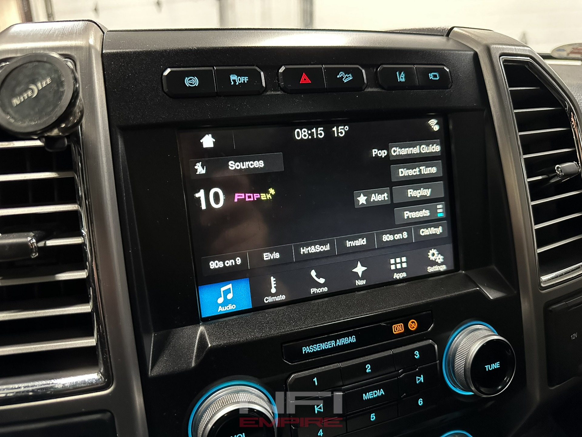 2017 Ford F350 Super Duty Crew Cab 29