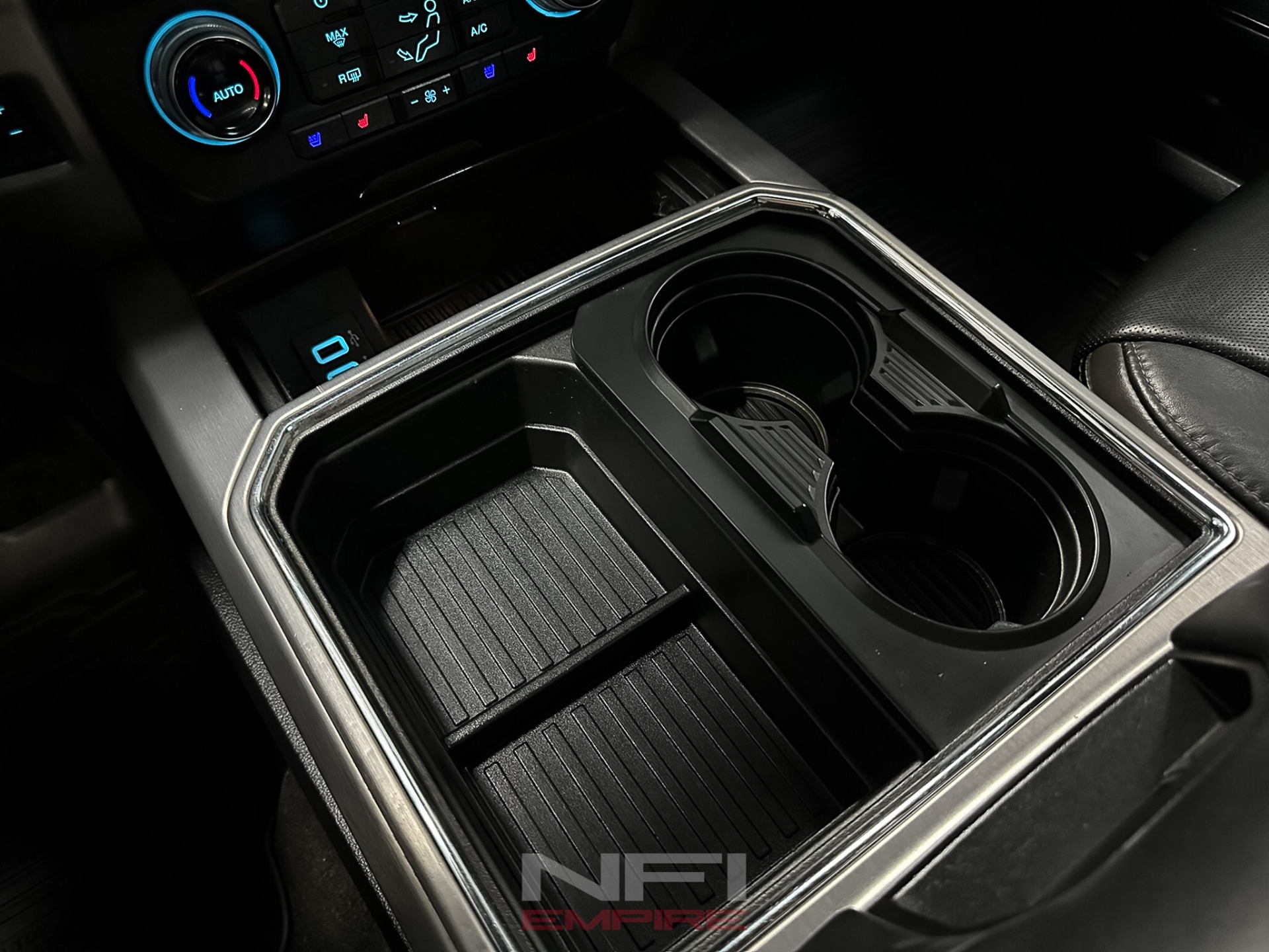 2017 Ford F350 Super Duty Crew Cab 33