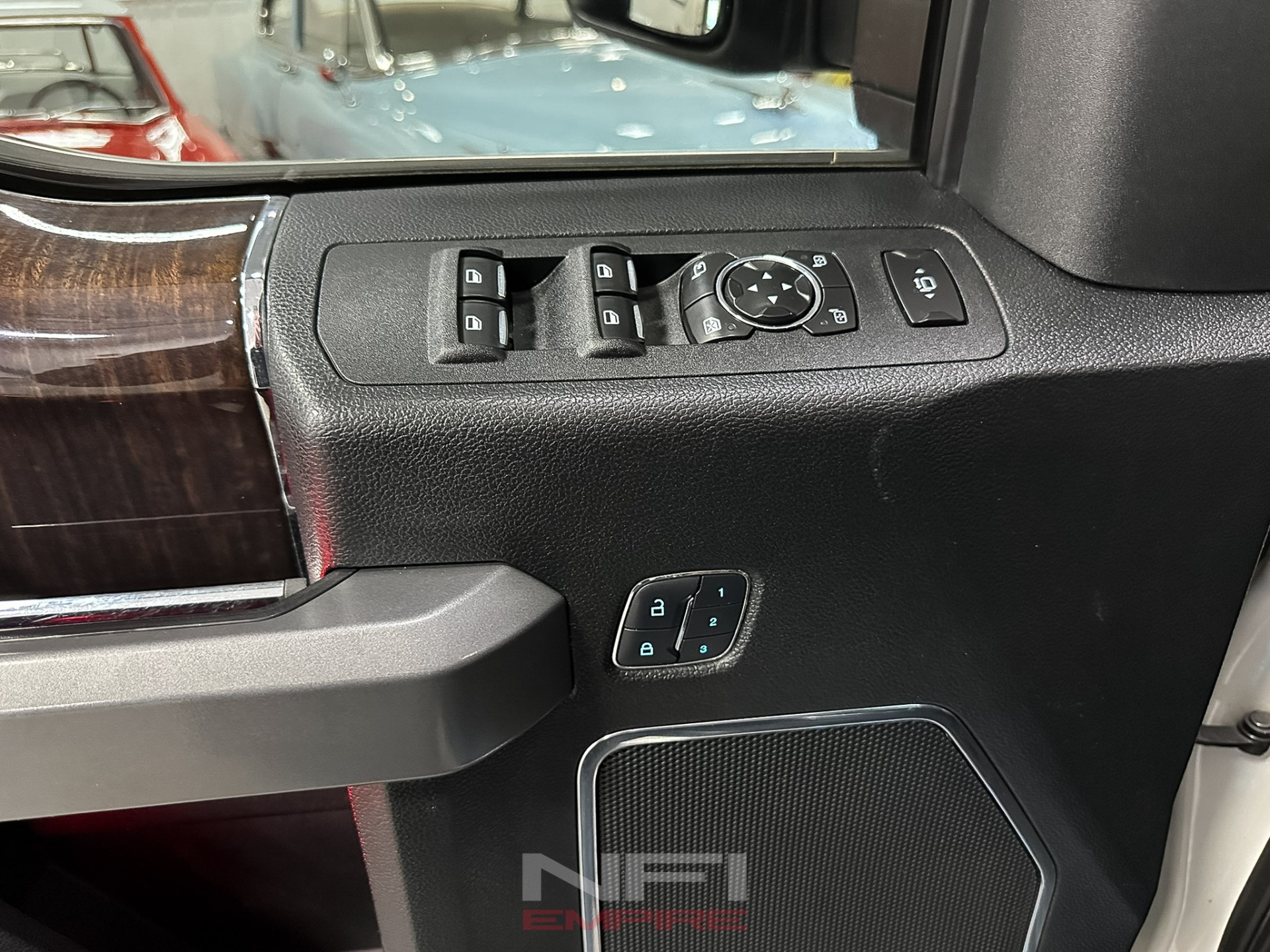 2017 Ford F350 Super Duty Crew Cab 35