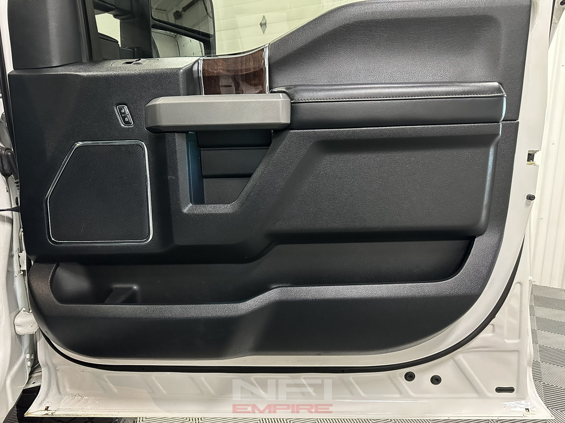 2017 Ford F350 Super Duty Crew Cab 39