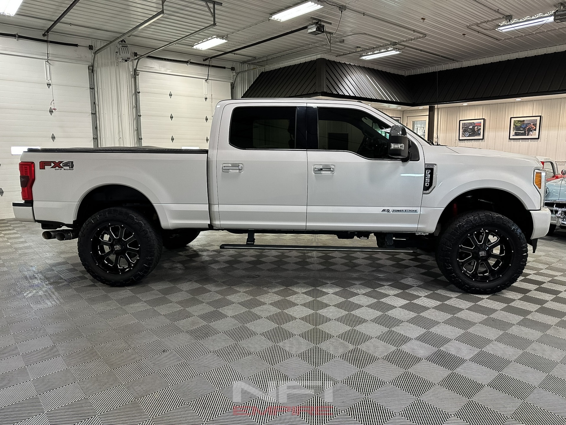 2017 Ford F350 Super Duty Crew Cab 7
